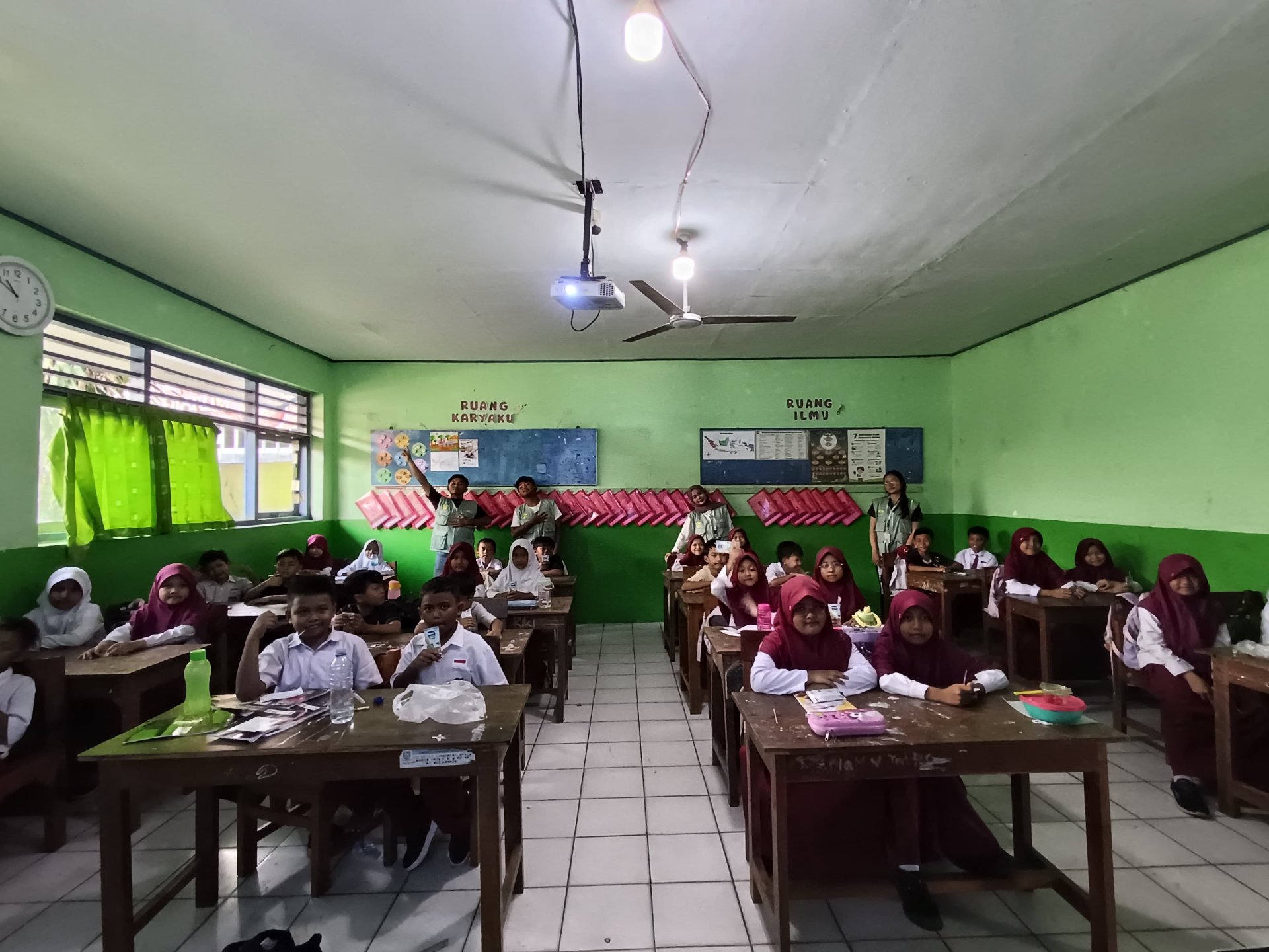 Sosialisasi PHBS SD N 1 Sumampir