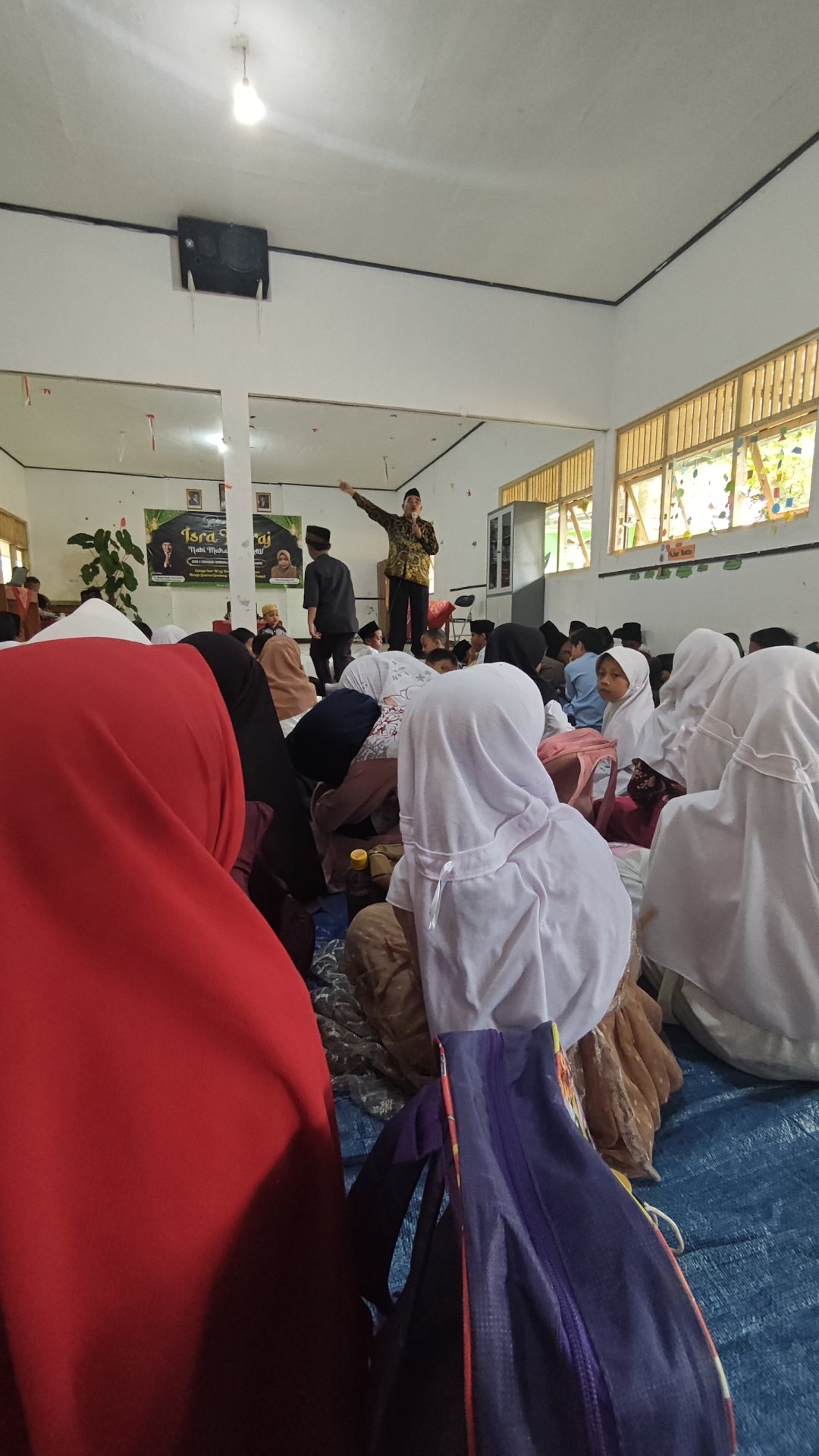 Pelaksanaan Kegiatan Piket dan Kegiatan Keagamaan KKN