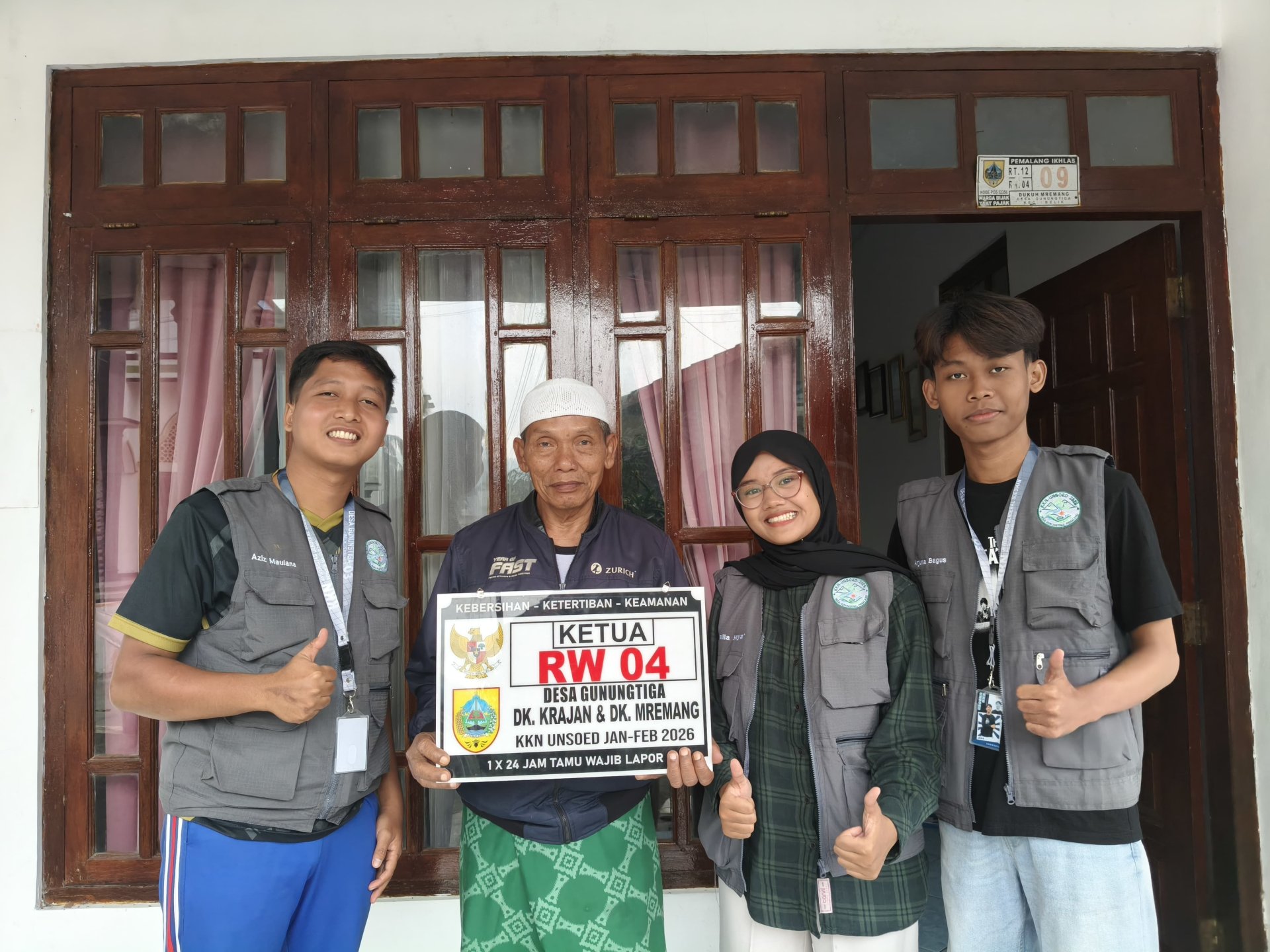 Pemberian Plang Ketua RW