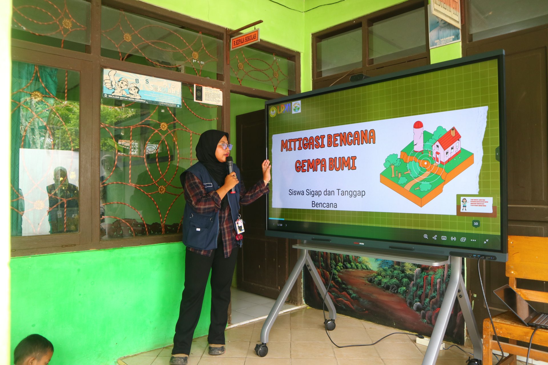 Sosialisasi Siswa Tanggap Bencana di SDN 1 Mengangkang