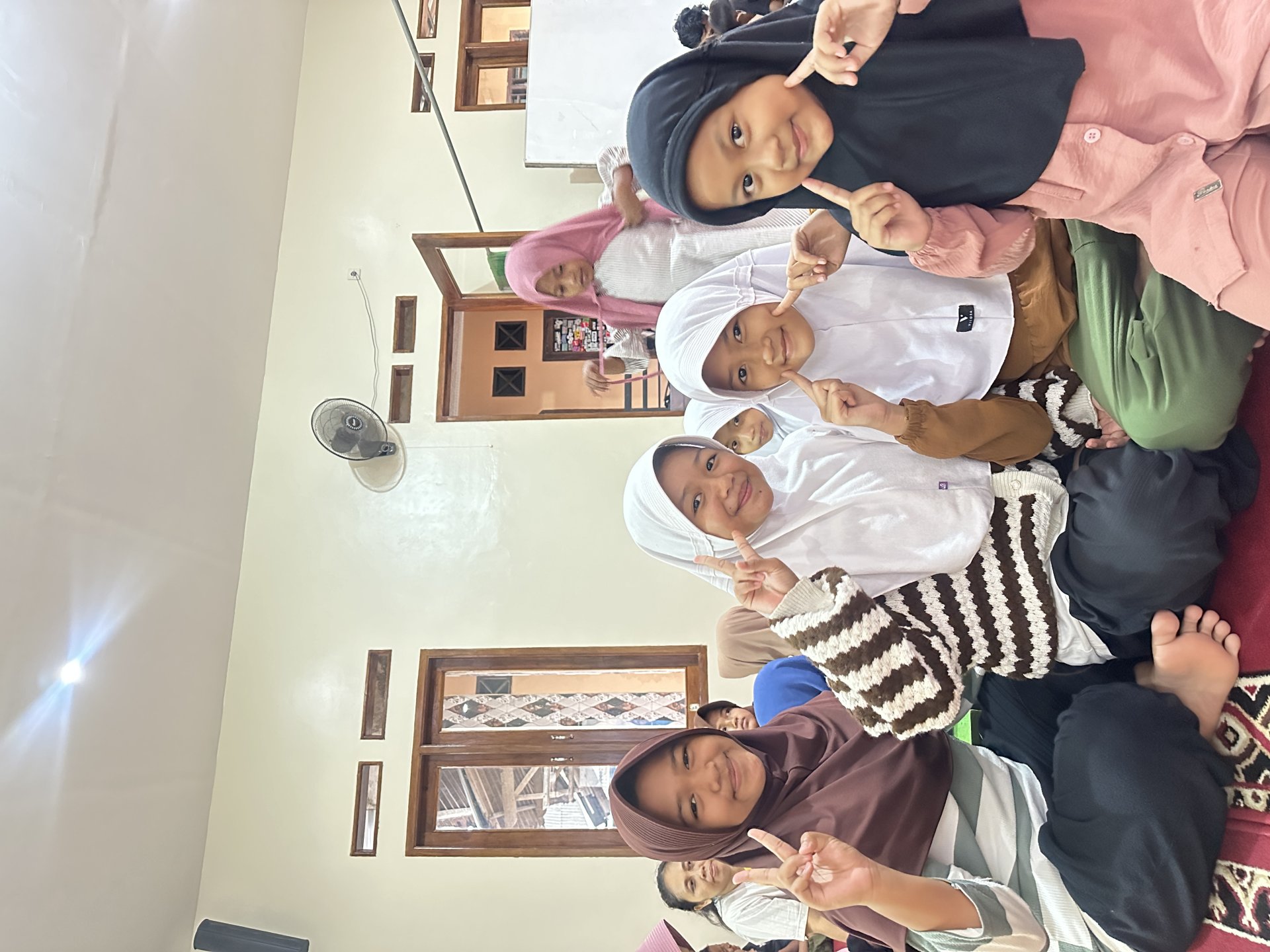 Mengajar di TPQ dan Mengadakan workshop penggunaan whatsapp bussiness