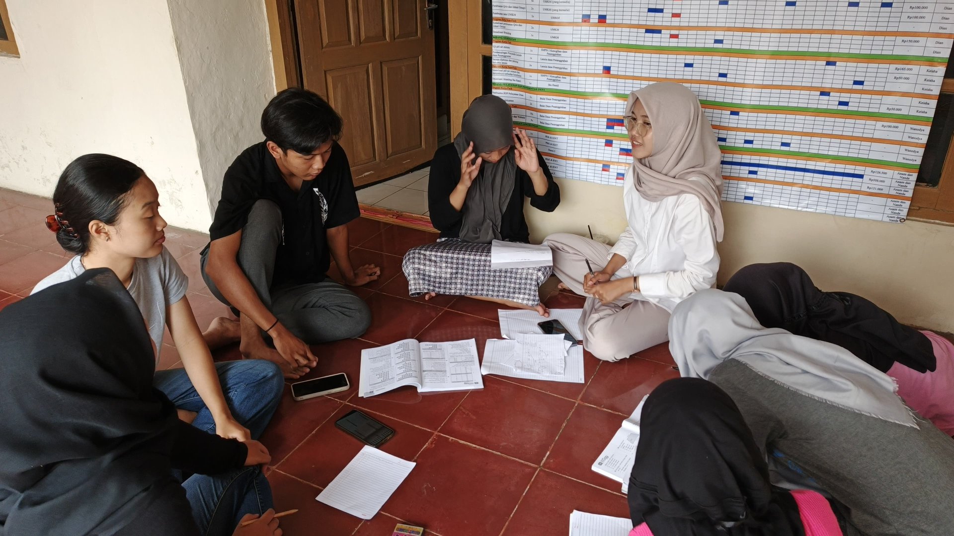 Kegiatan Hari Keempatbelas | Bagian 4 bimbel posko