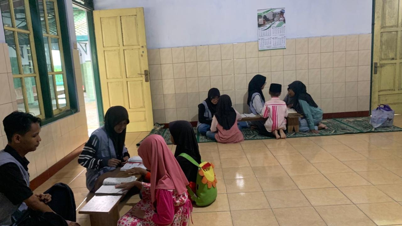 mengajar di tpq jatimulyo