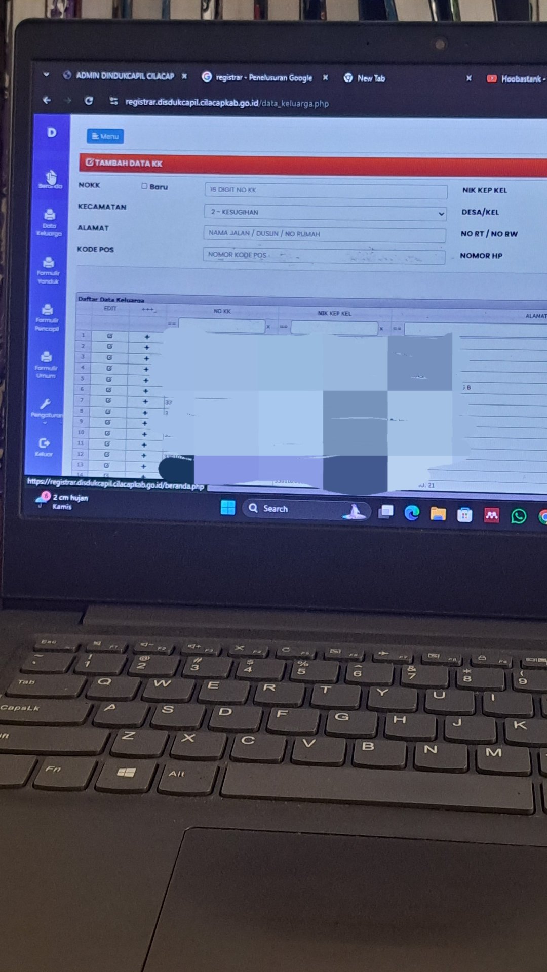 Piket Desa Rutinan di Balai Desa