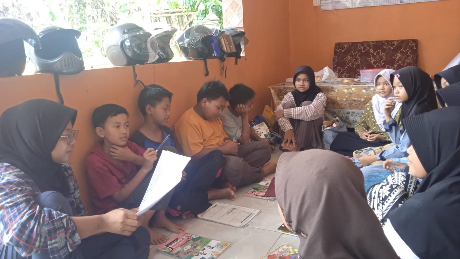 Bimbingan Belajar Bahasa Inggris dan Bahasa Jawa