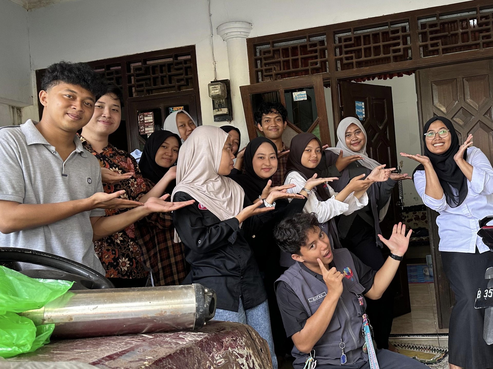 KUNJUNGAN RUMAH IBU BIDAN DESA KARANGBAWANG