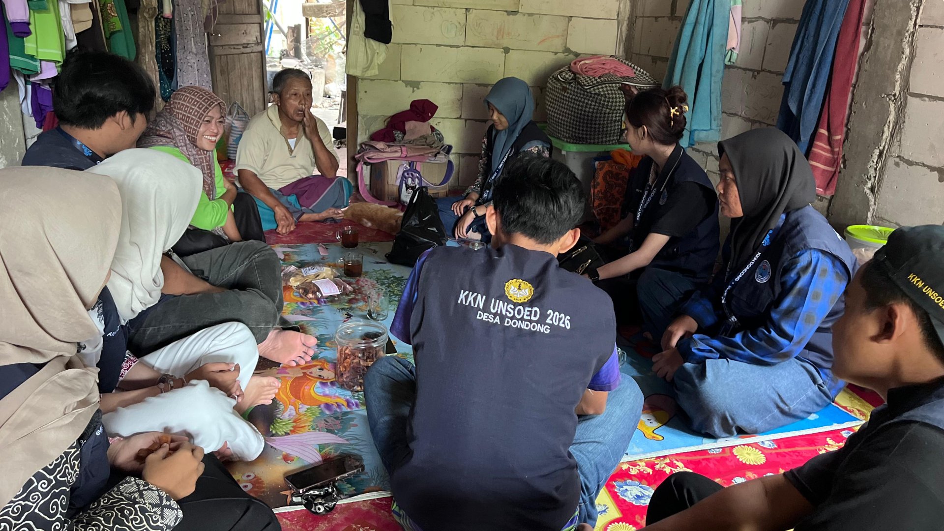 Sosialisasi dan Pendampingan Digital Marketing Produk Saleh Pisang Keriting