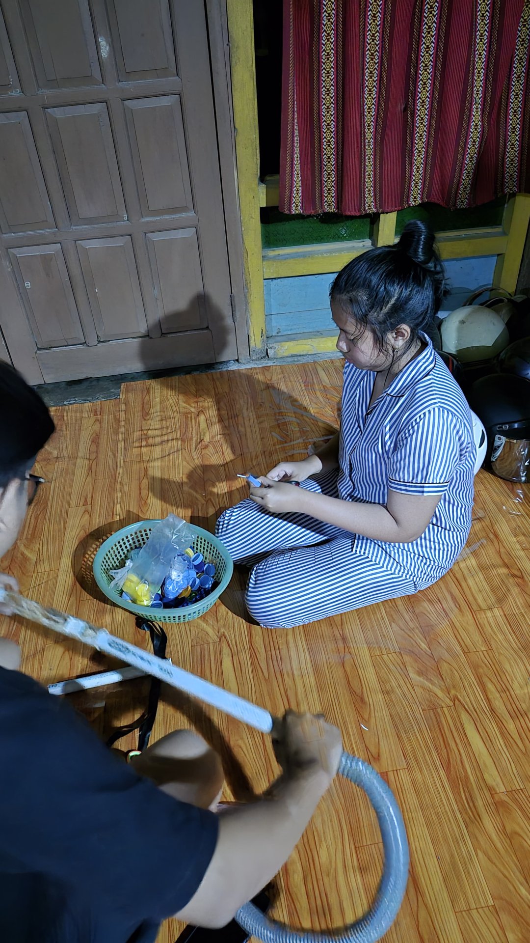 Mempersiapakan alat dan bahan untuk proker