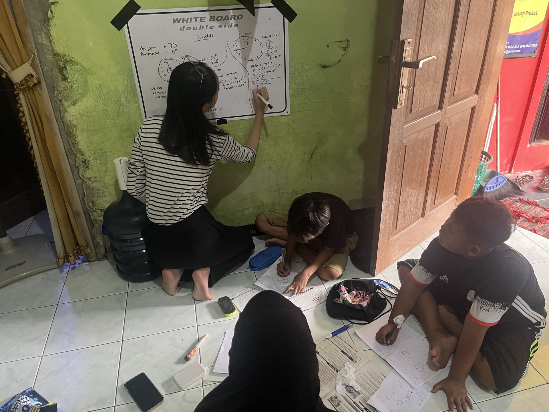 Mengajari Bimbel anak SD kelas 5