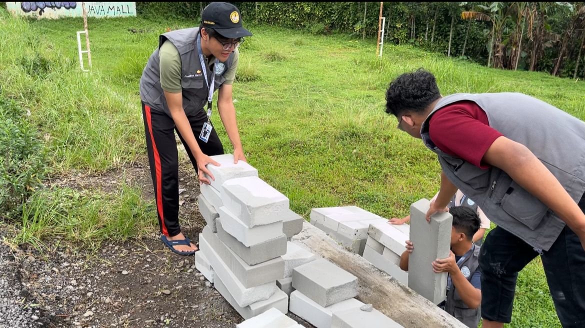 Pembuatan Alat Pembakaran Sampah