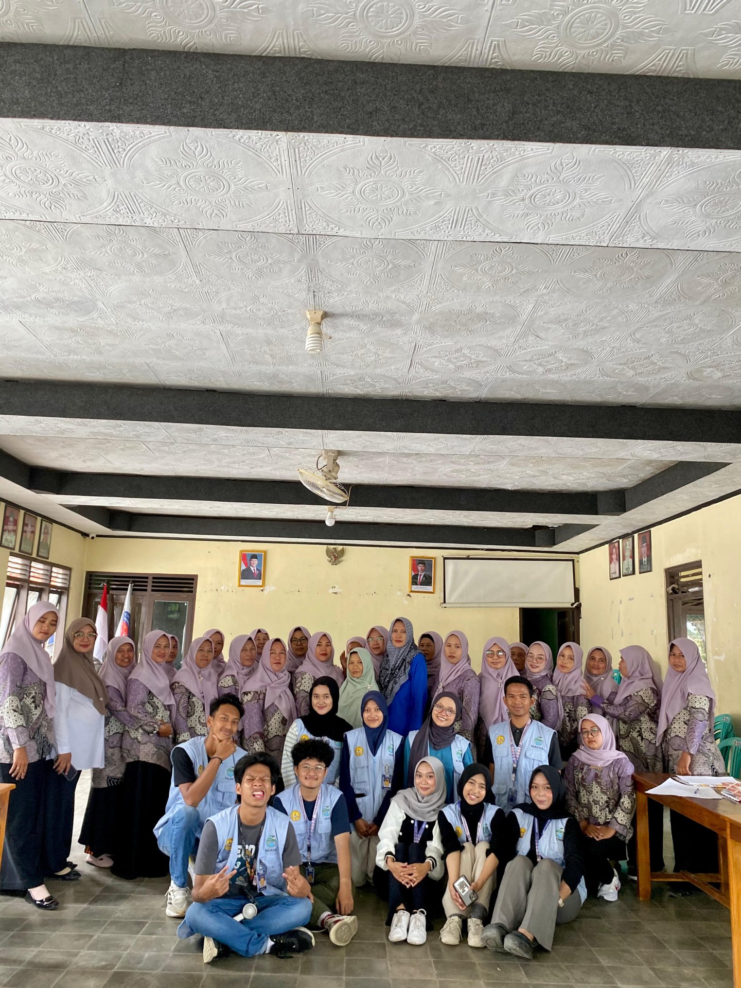 Kegiatan Bidang Kesehatan dan Sosialisasi Hidroponik