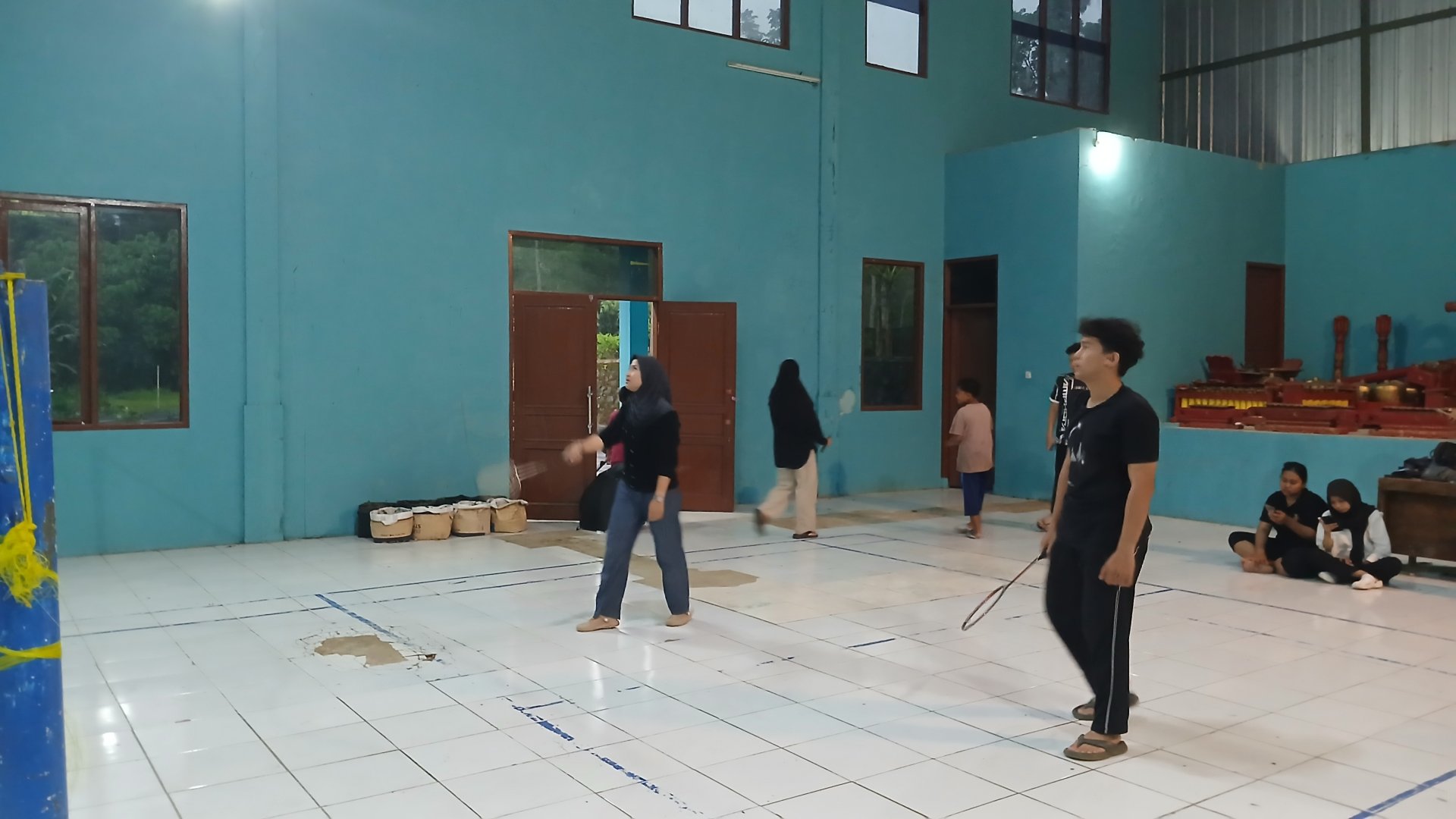 Persiapan Senam Pagi di SDN 02 Karangbawang dan Olahraga Bersama