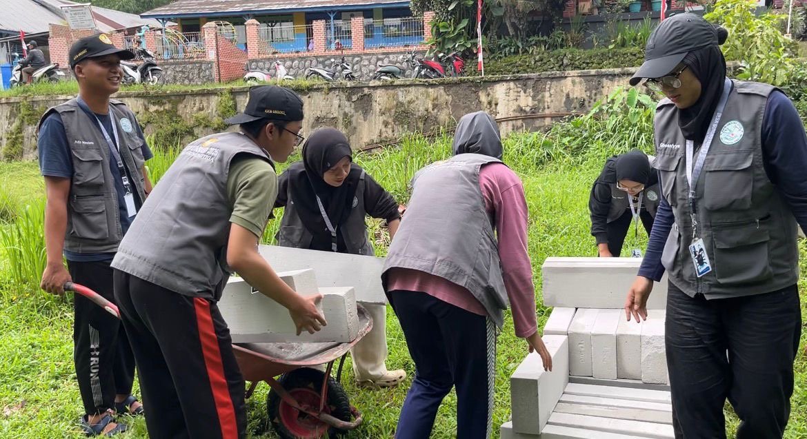 16 - Pembuatan Sampah Minim Asap