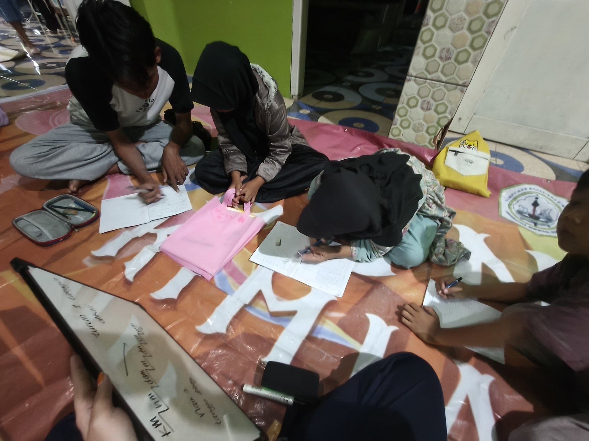 Bimbingan Belajar Posko KKN #6