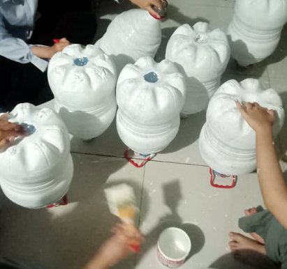 Persiapan Kegiatan Praktik Menghias Tempat Sampah