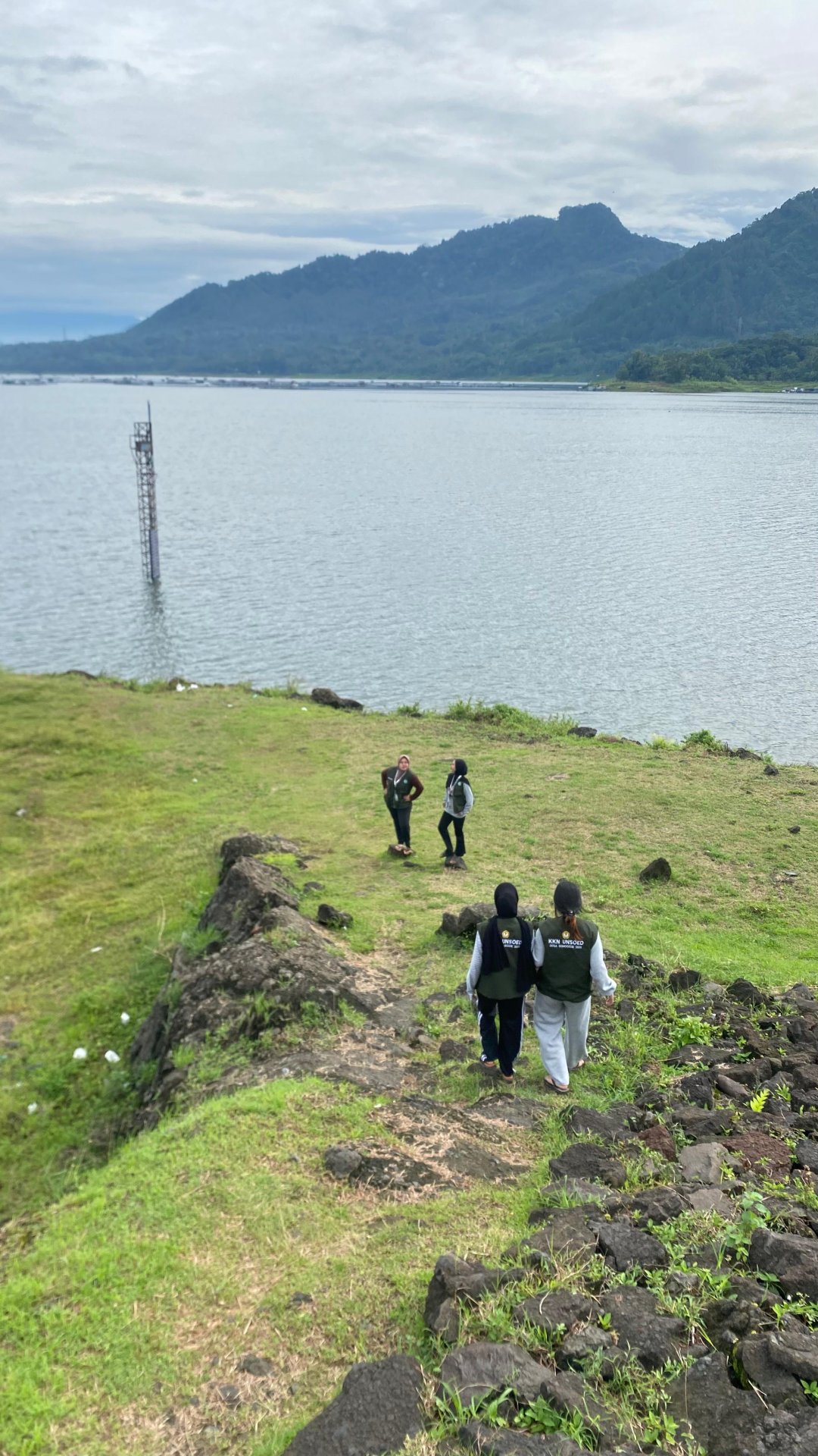 Kunjungan Wisata dan Bersih-Bersih Posko KKN