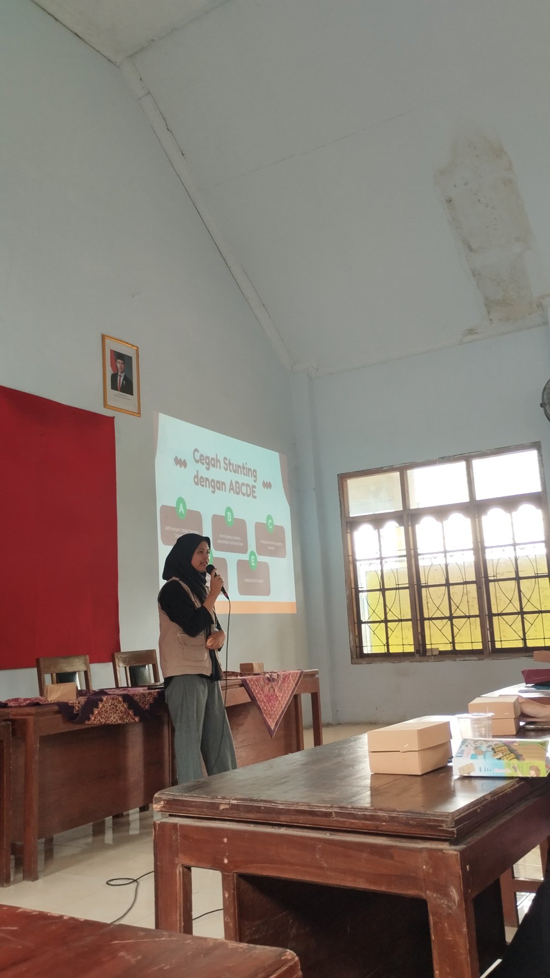 Day 15 - Sosialisasi Stunting Bersama Ibu PKK di Balai Desa Mangli