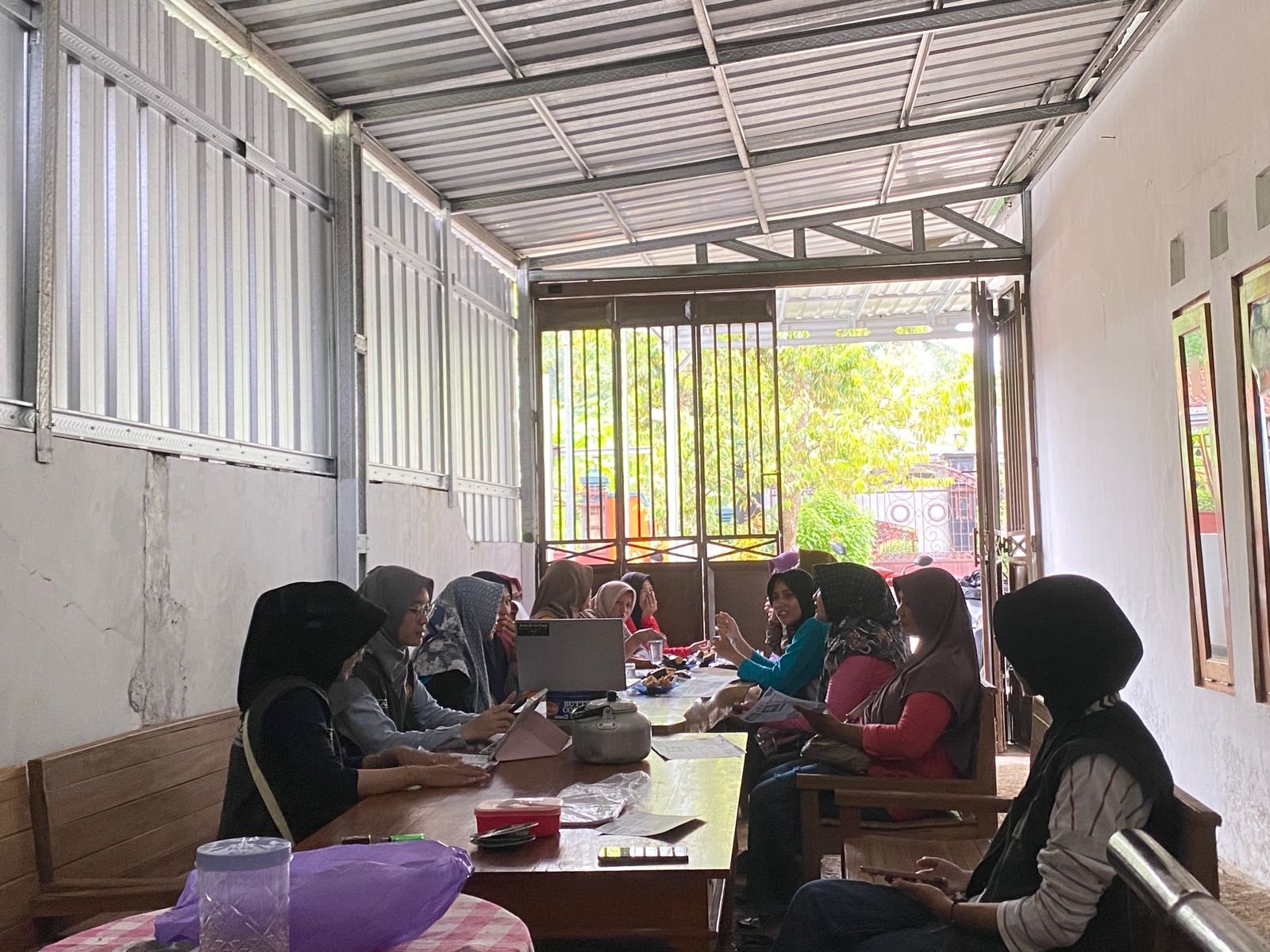 Hari 15.16  (Sinergi Lintas Sektor: Digitalisasi Ekonomi, Pengabdian Sosial, dan Penguatan Internal)