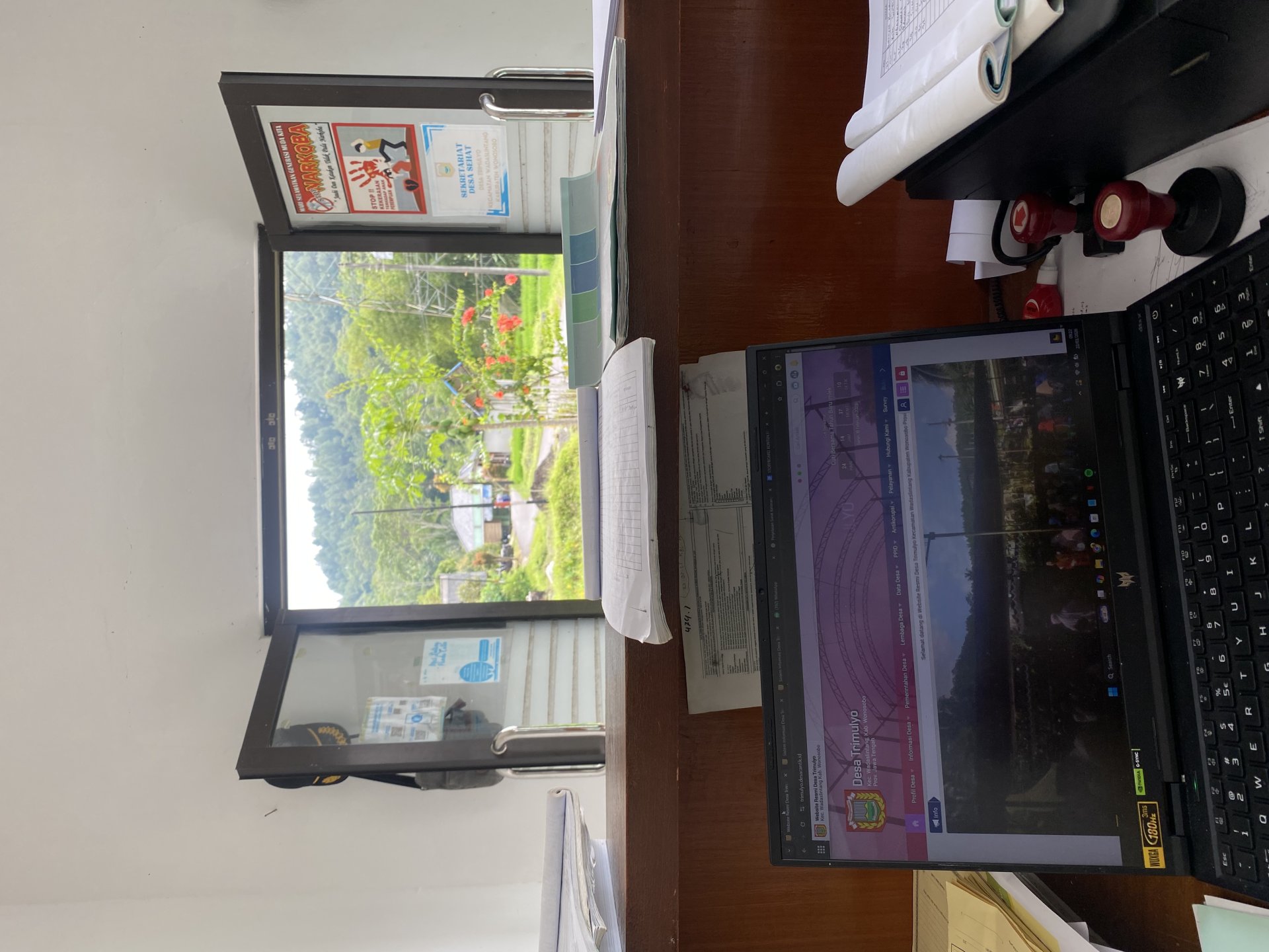 Piket Pelayanan Desa Di Balai Desa Trimulyo