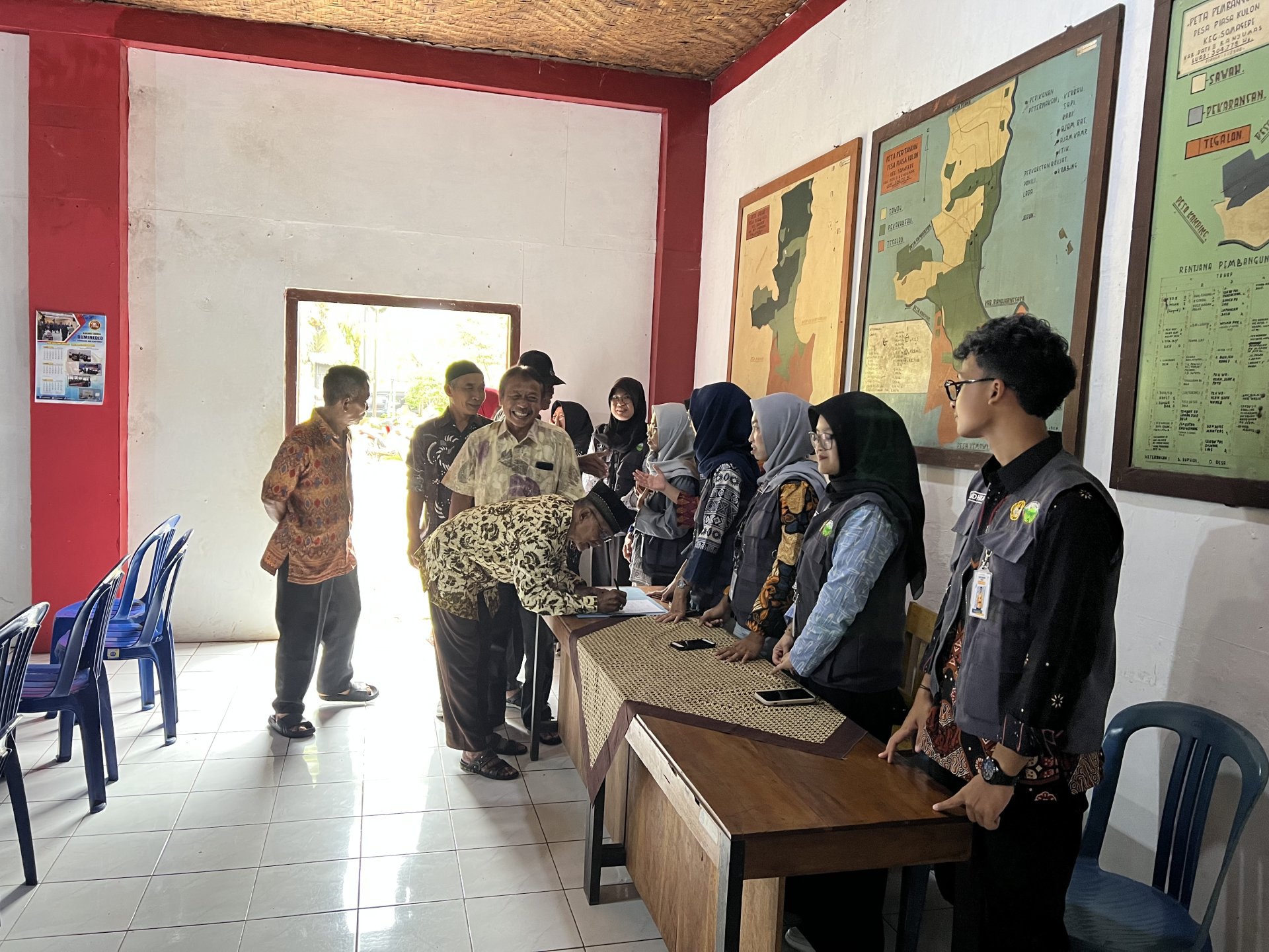 Pendampingan Pelantikan Perangkat Desa dan Koordinasi Program Kerja KKN dengan SD