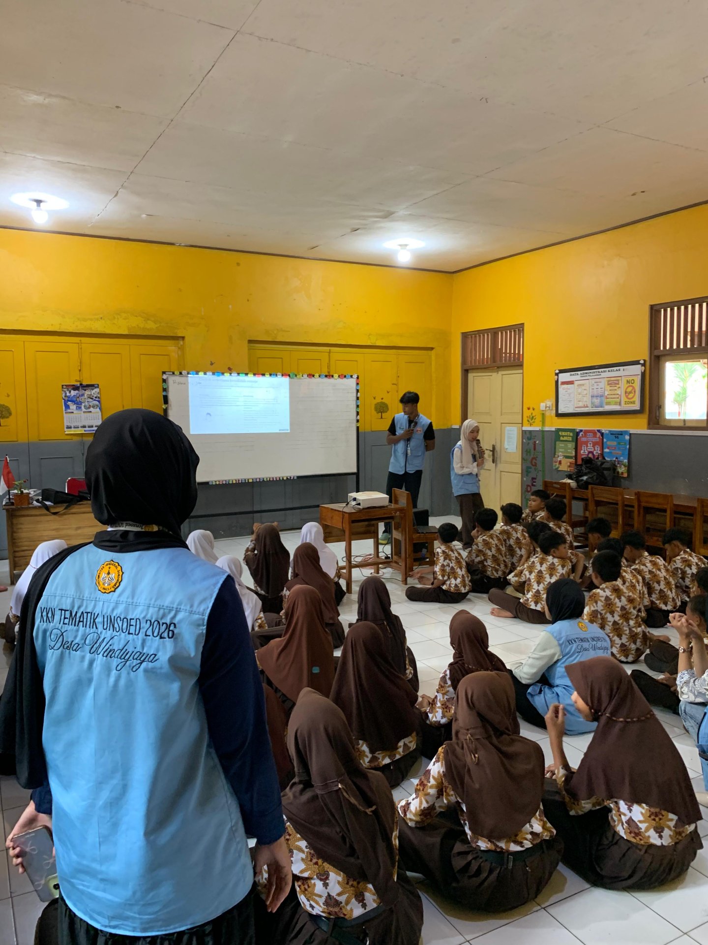 SOSIALISASI KENAKALAN REMAJA DI SD N 1 WINDUJAYA