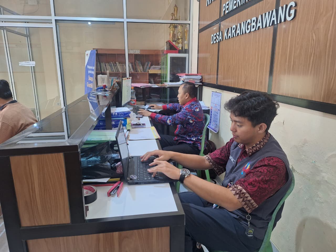 PIKET PELAYANAN KANTOR DESA KARANGBAWANG 22 JANUARI 2026