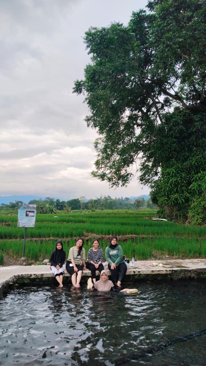 Kunjungan ke Telaga Biru Sodong Basari