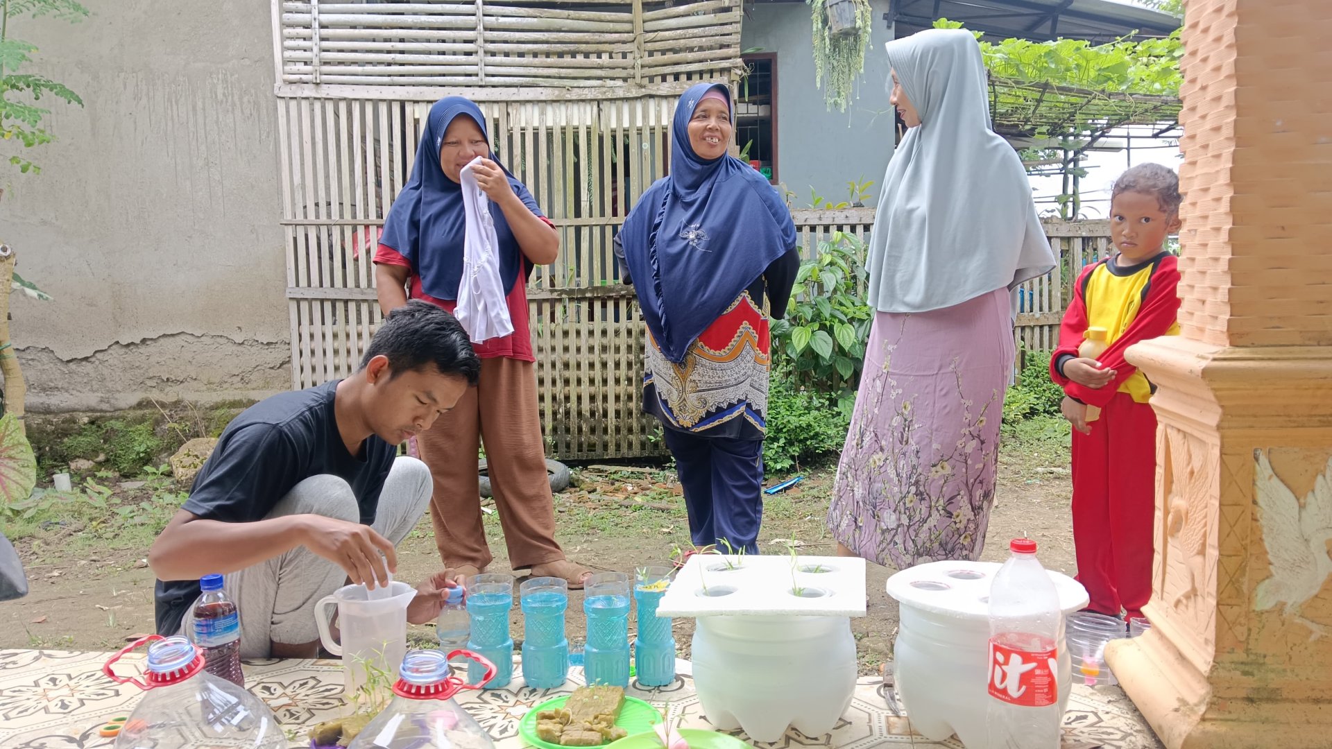 Pendampingan Perakitan Hidroponik