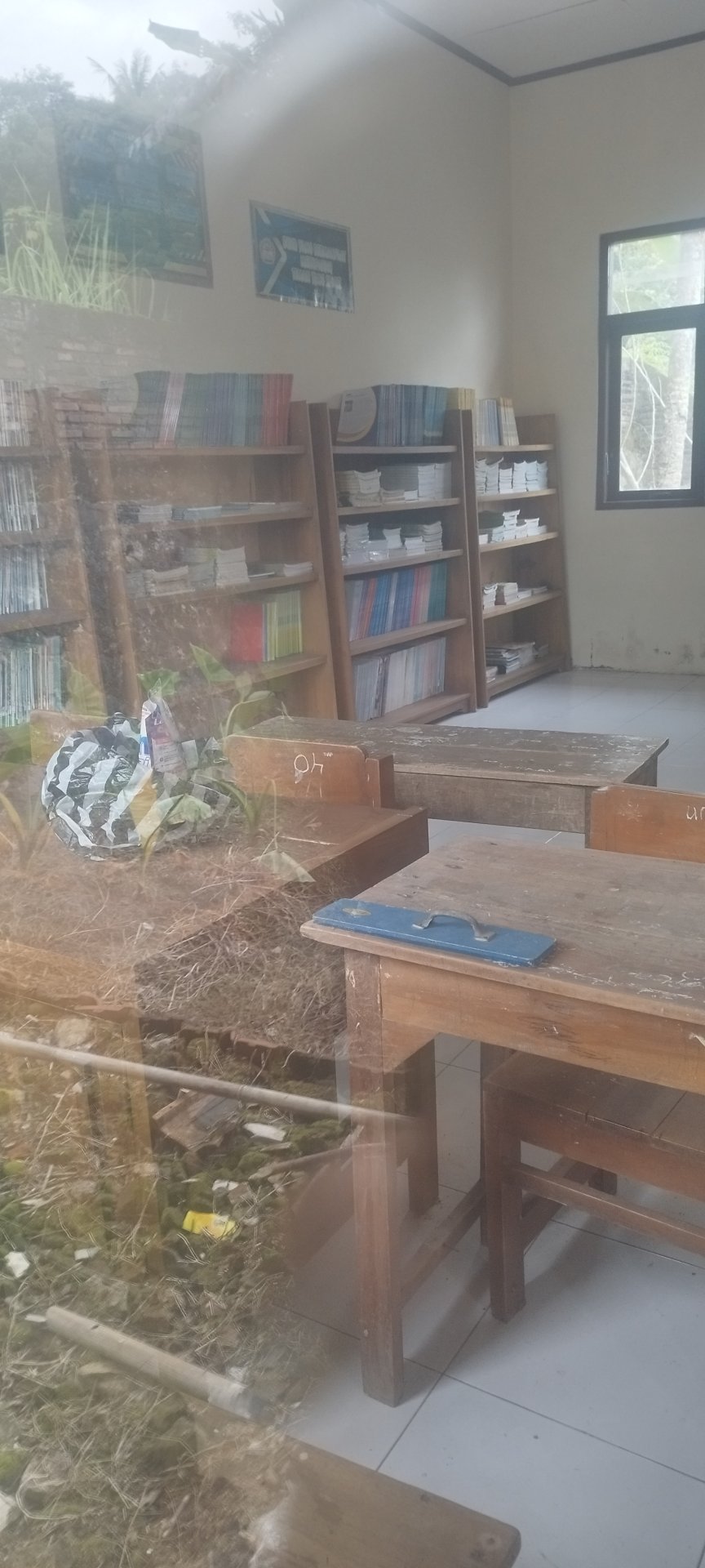 Membersihkan Perpustakaan