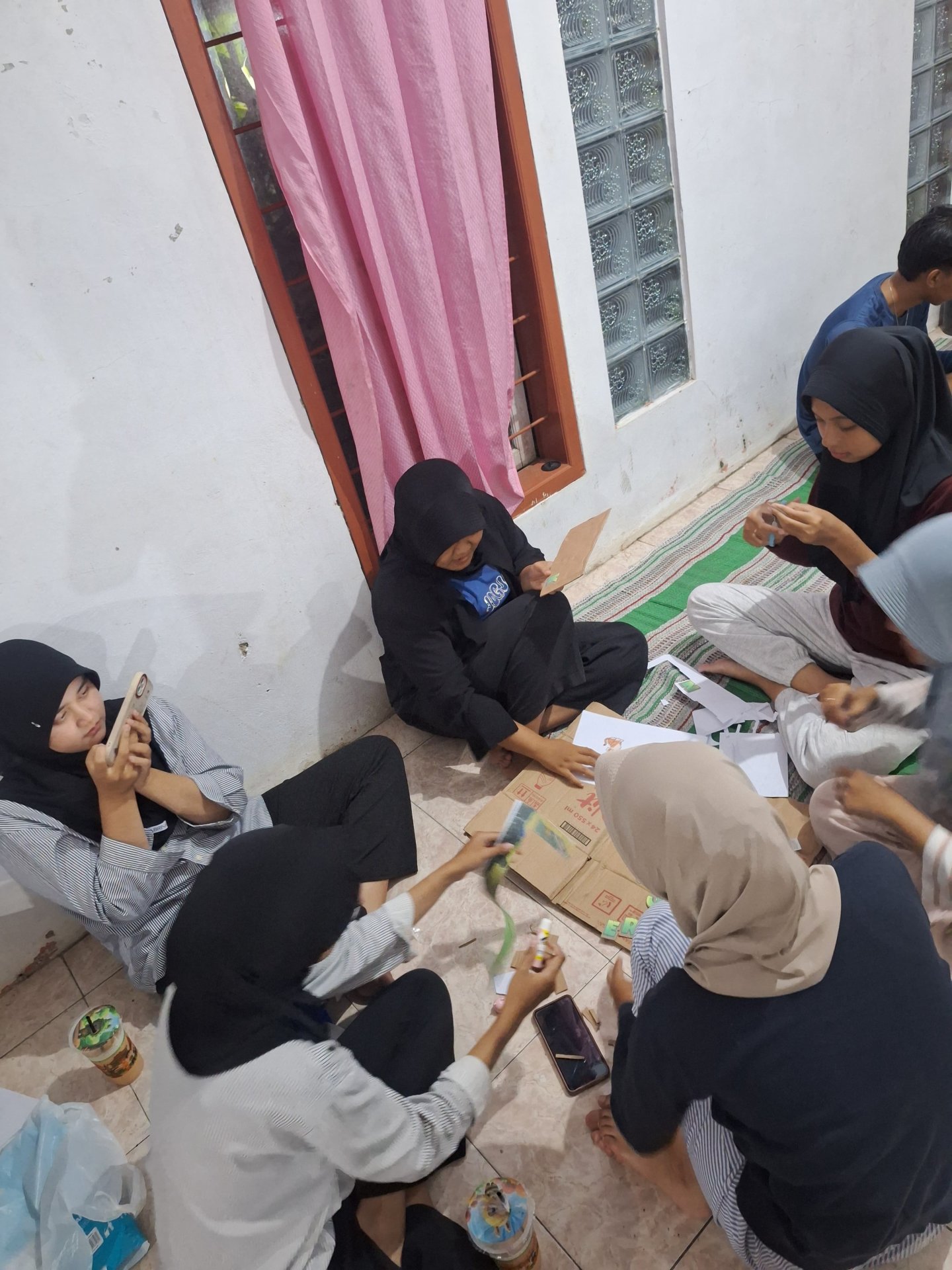 Persiapan kegiatan lomba mewarnai