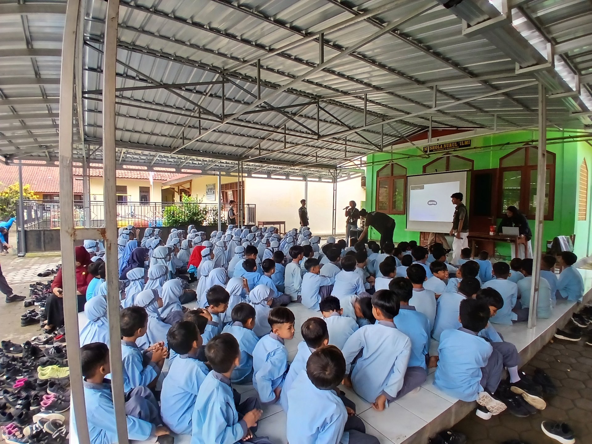 Day 16: Sosialisasi Pengelolaan Sampah di SD