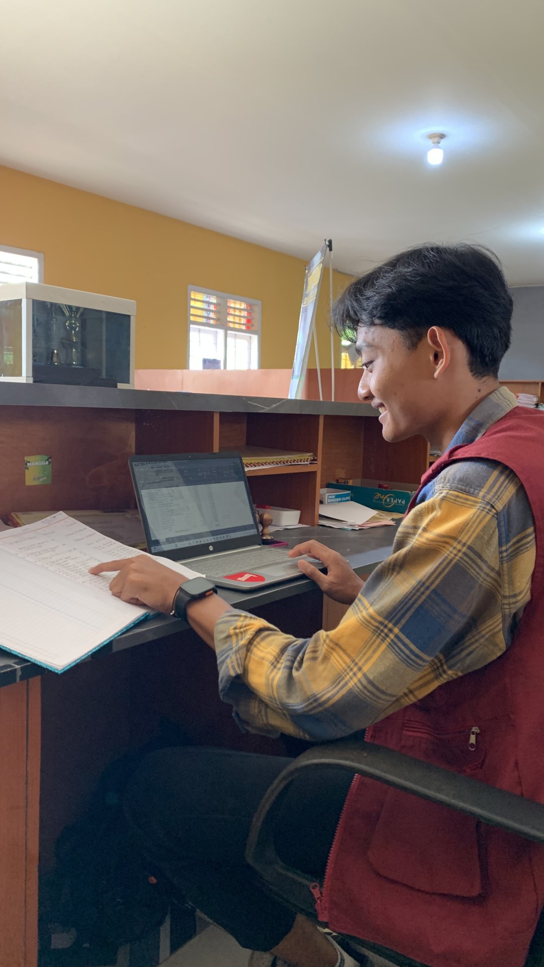 1. Piket Pelayanan Administrasi di Balai Desa