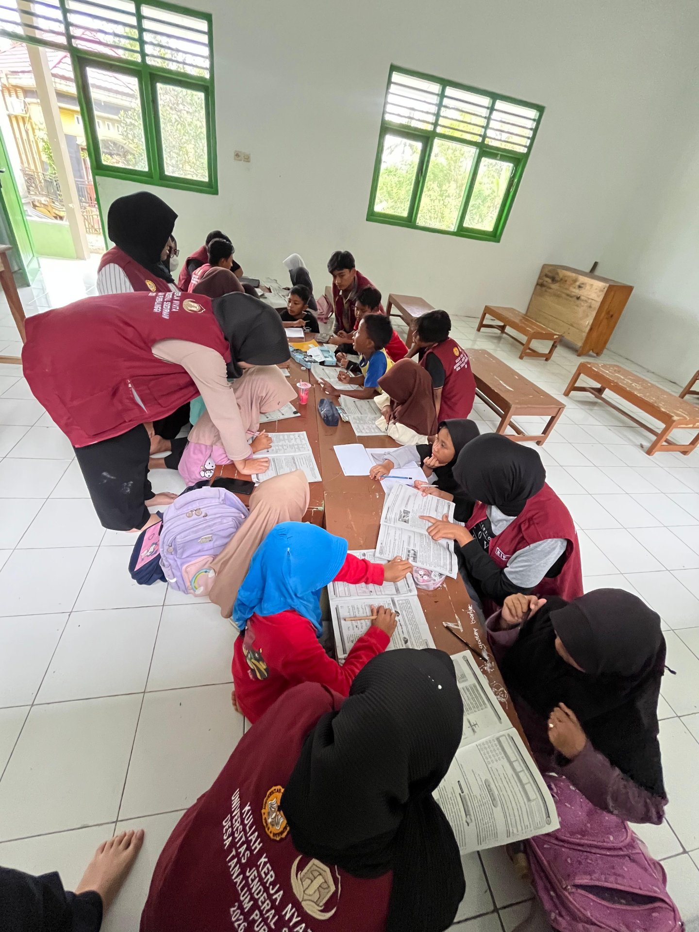 Bimbingan Belajar Siswa Kelas 3 dan 4