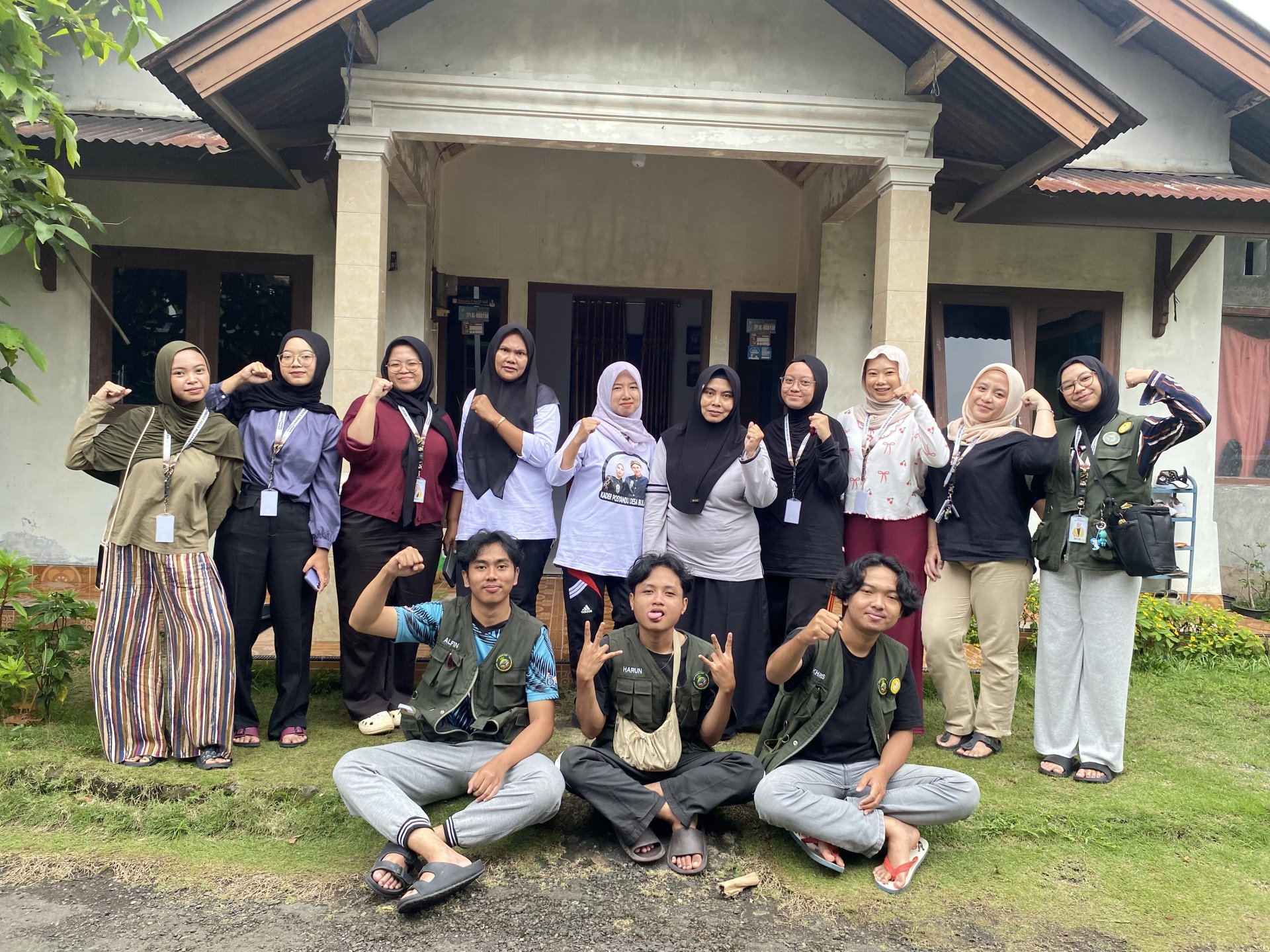 Pendampingan Kegiatan Posbindu dan Senam Lansia