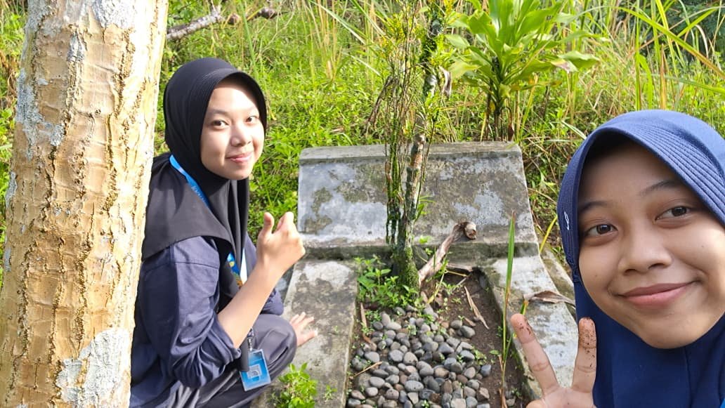 Pengecekan Sawah, Kerja Bakti Kuburan, Mengajar TPQ, Membuat Bahan Proker Sosialisasi SD, dan Nonton Wayang