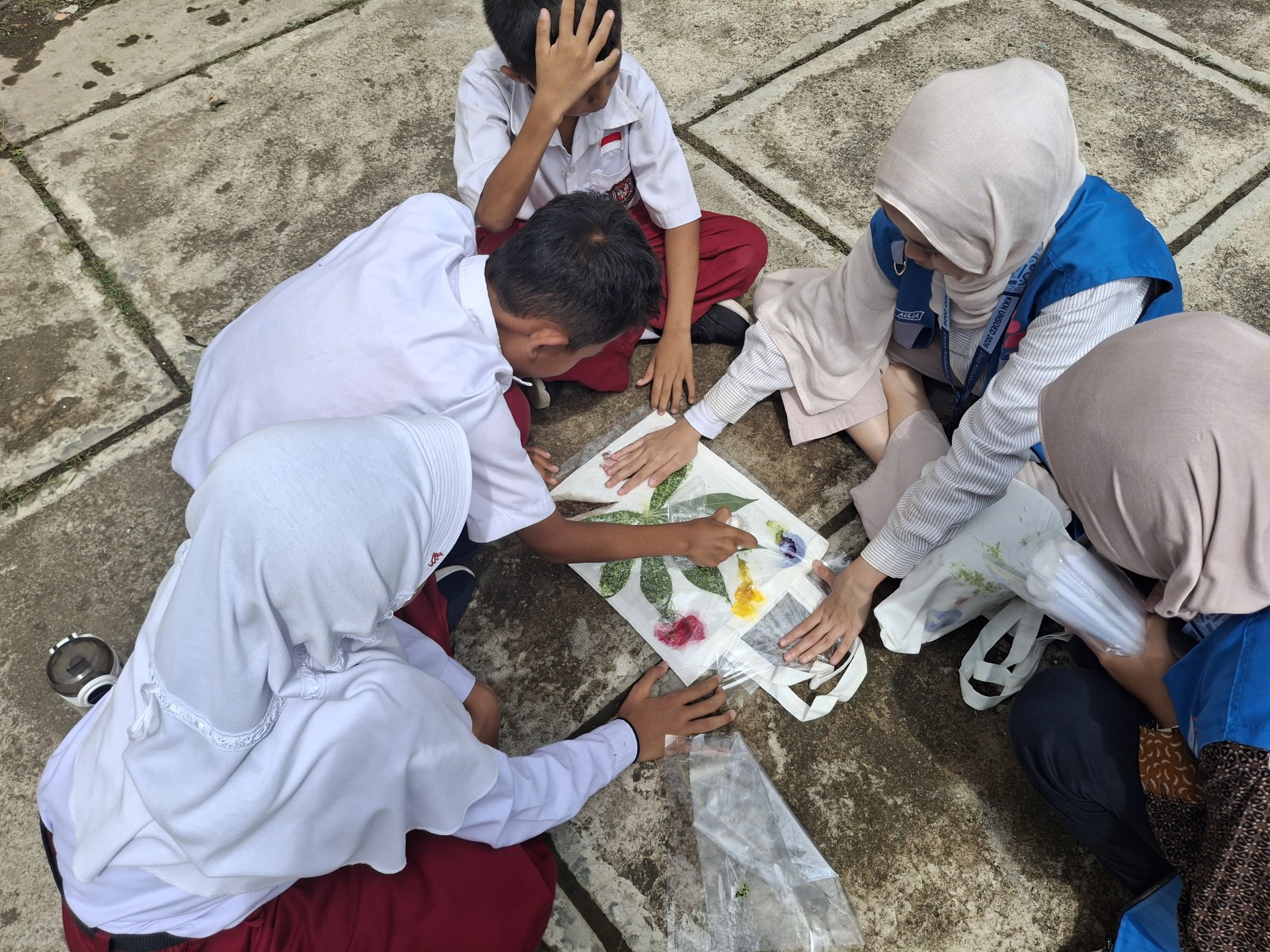 Day 16 - Sosialisasi PHBS dan Ecoprint