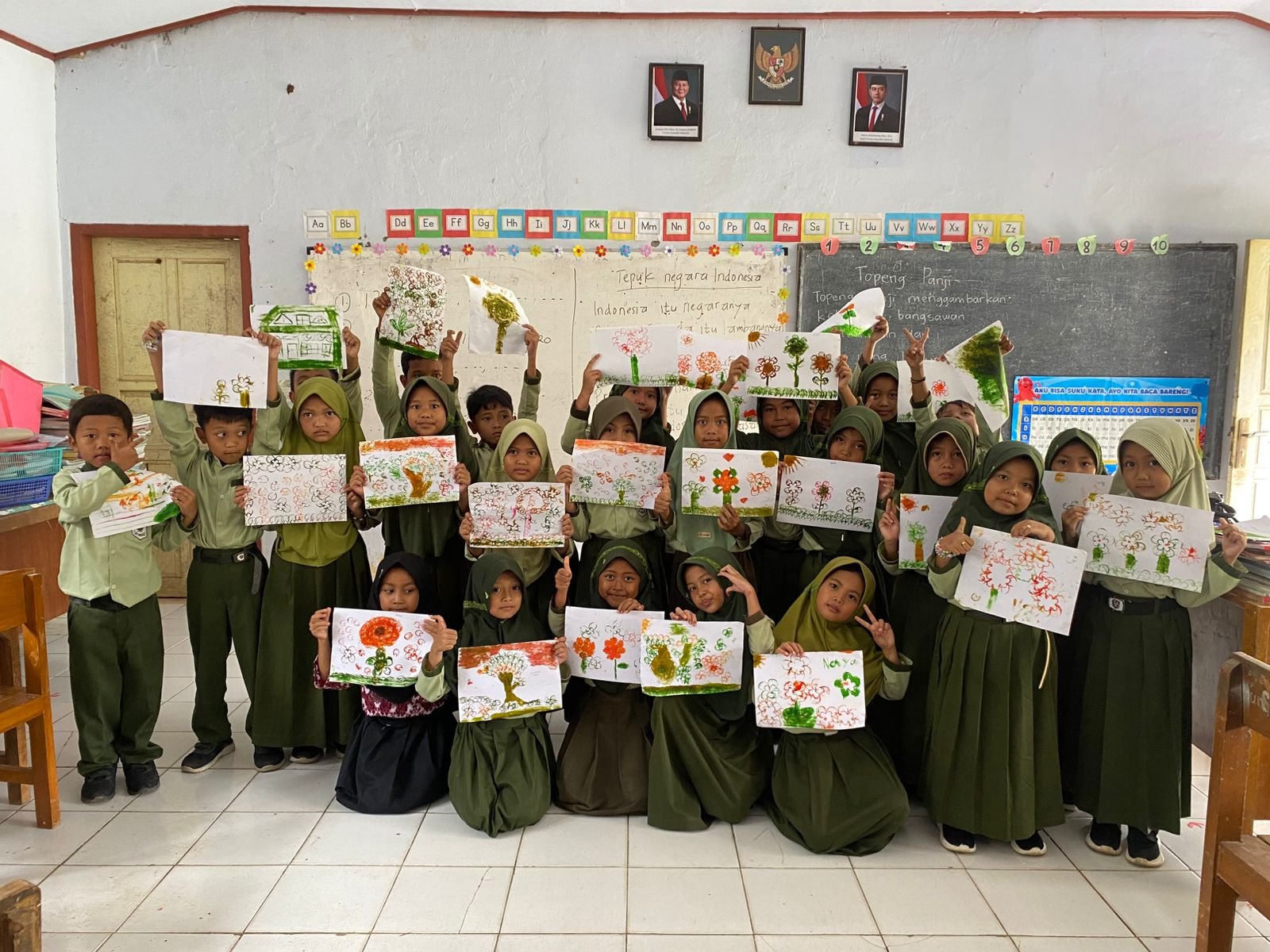 Kegiatan Batik CapCap Ceria di SDN 1 Sumberejo