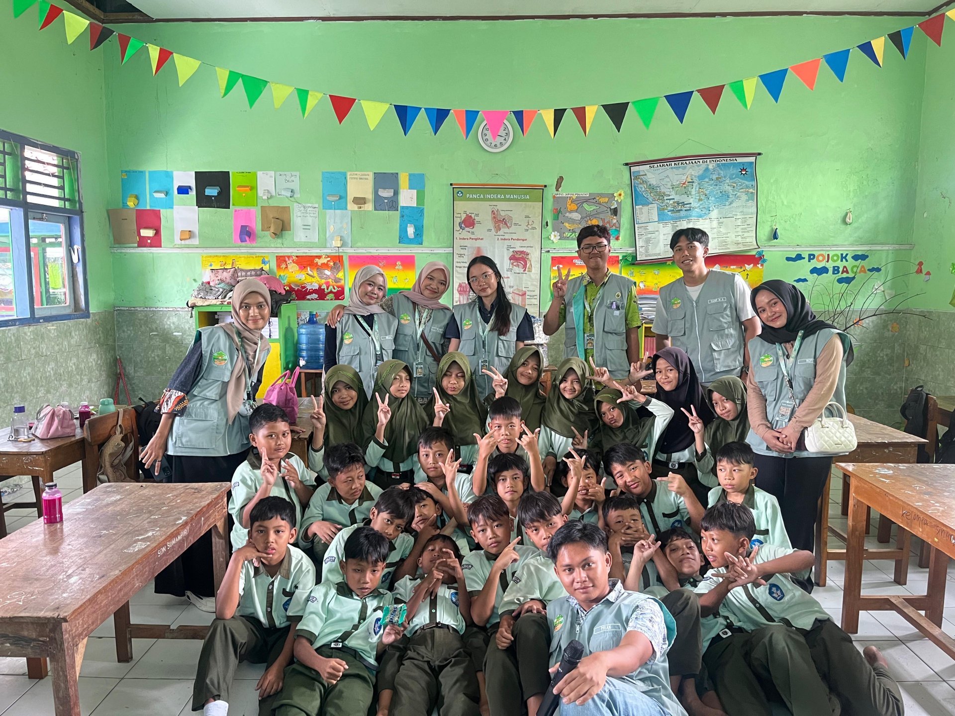 Sosialisasi PHBS Kesehatan Gigi dan Mulut