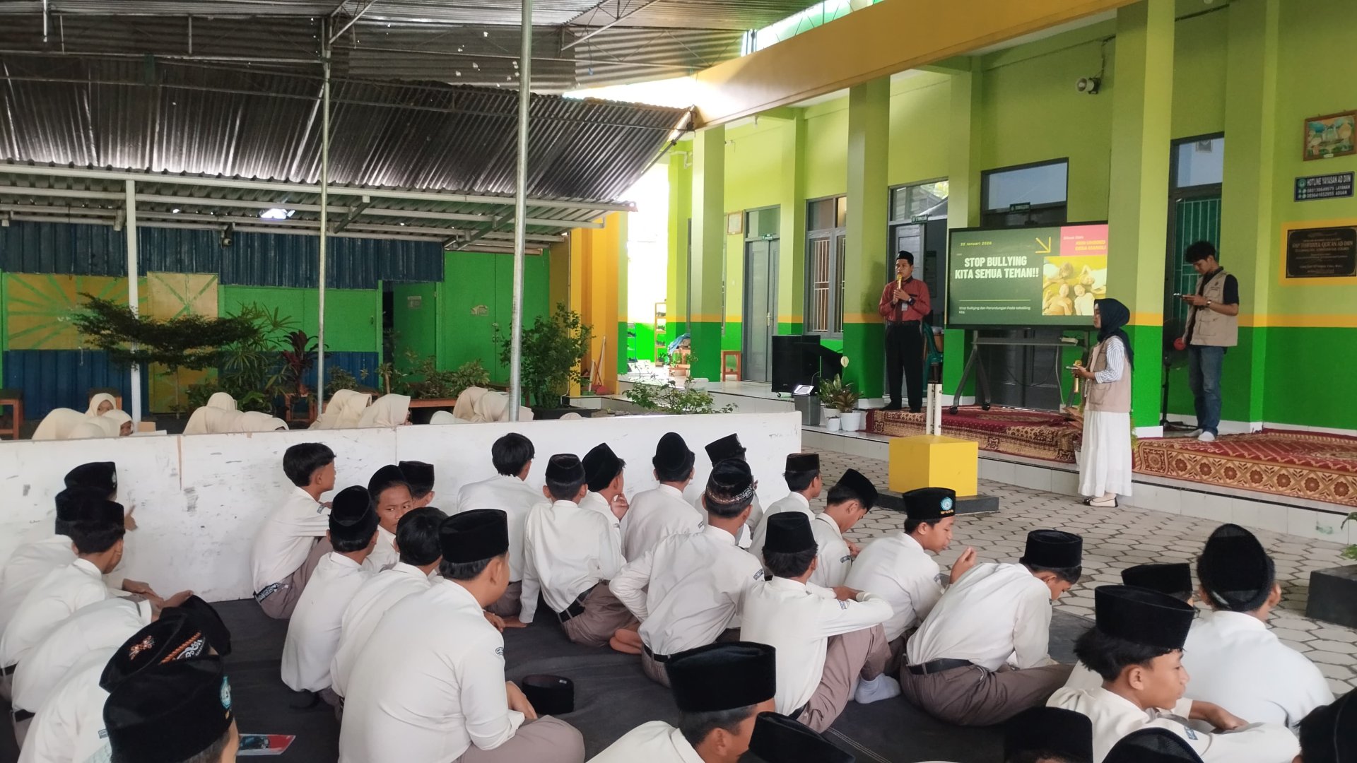 Day 16 - Sosialisasi Bullying di SMP TQ Ad-Diin