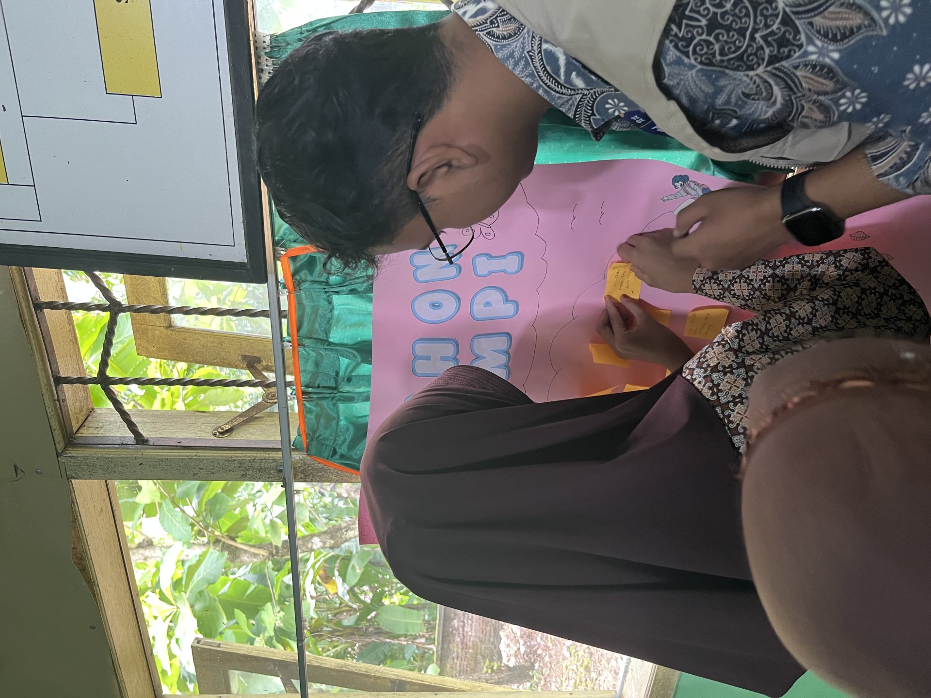 Sosialisasi Mengenai Cita-cita dan Pembuatan Pohon Mimpi di SDN 2 Panerusan Wetan