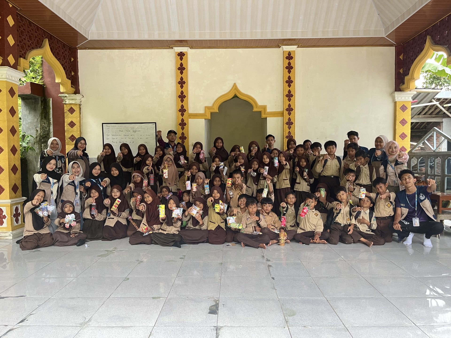 sosialisasi menabung dan kreativitas