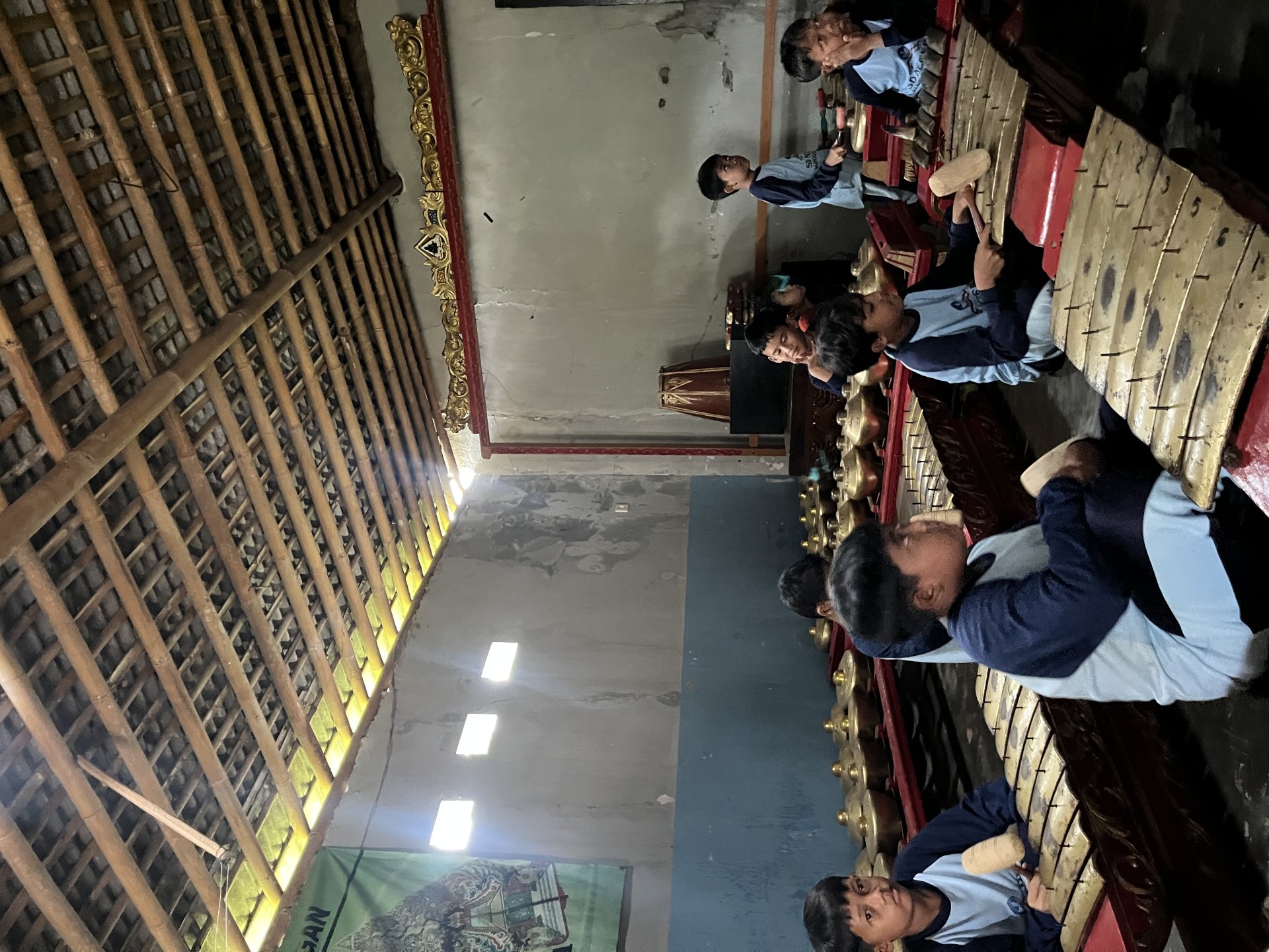 Pendampingan Pelatihan Karawitan kelas 4 SDN 1 Wanogara Wetan