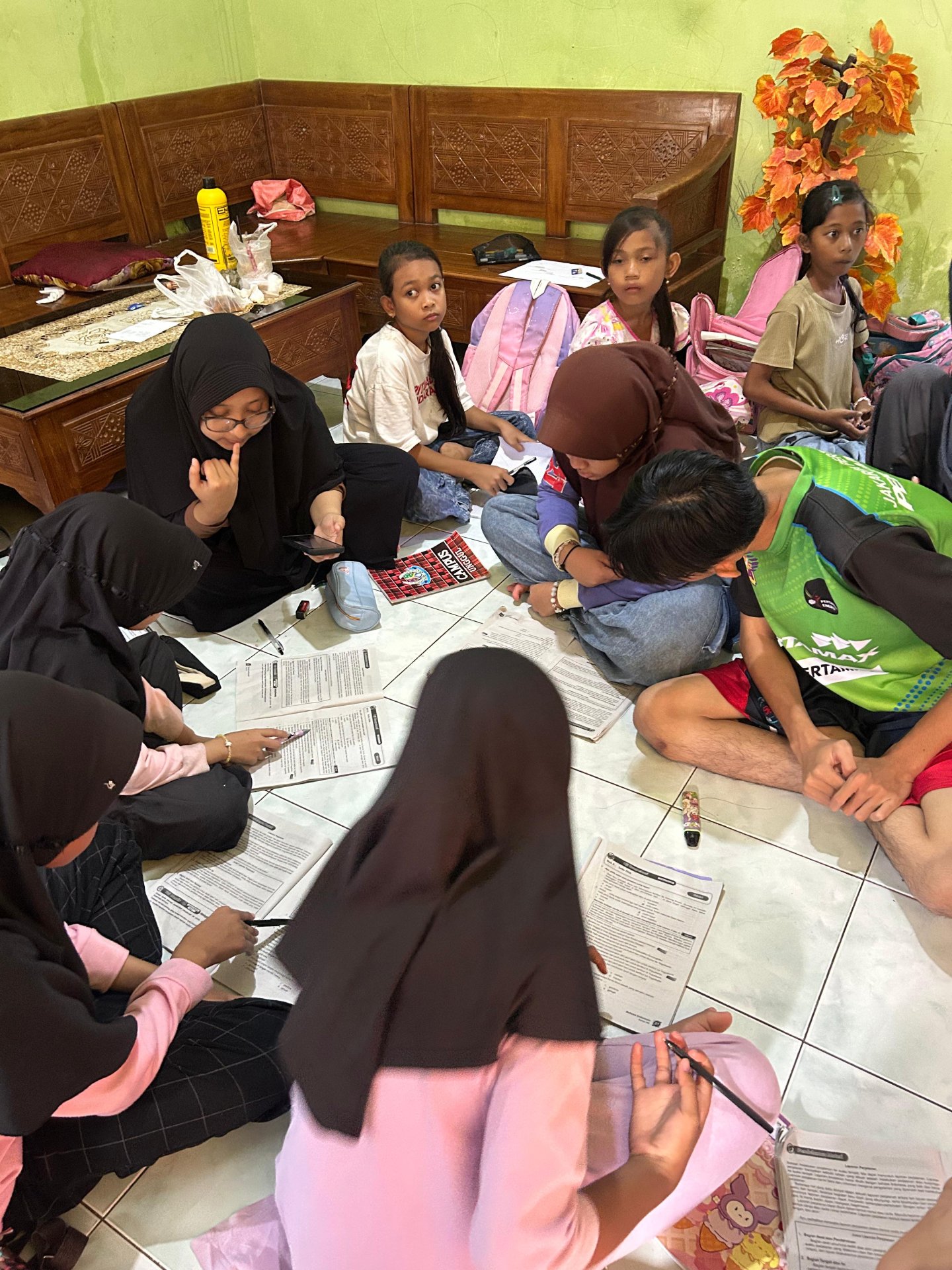 Mengajari les bimbel