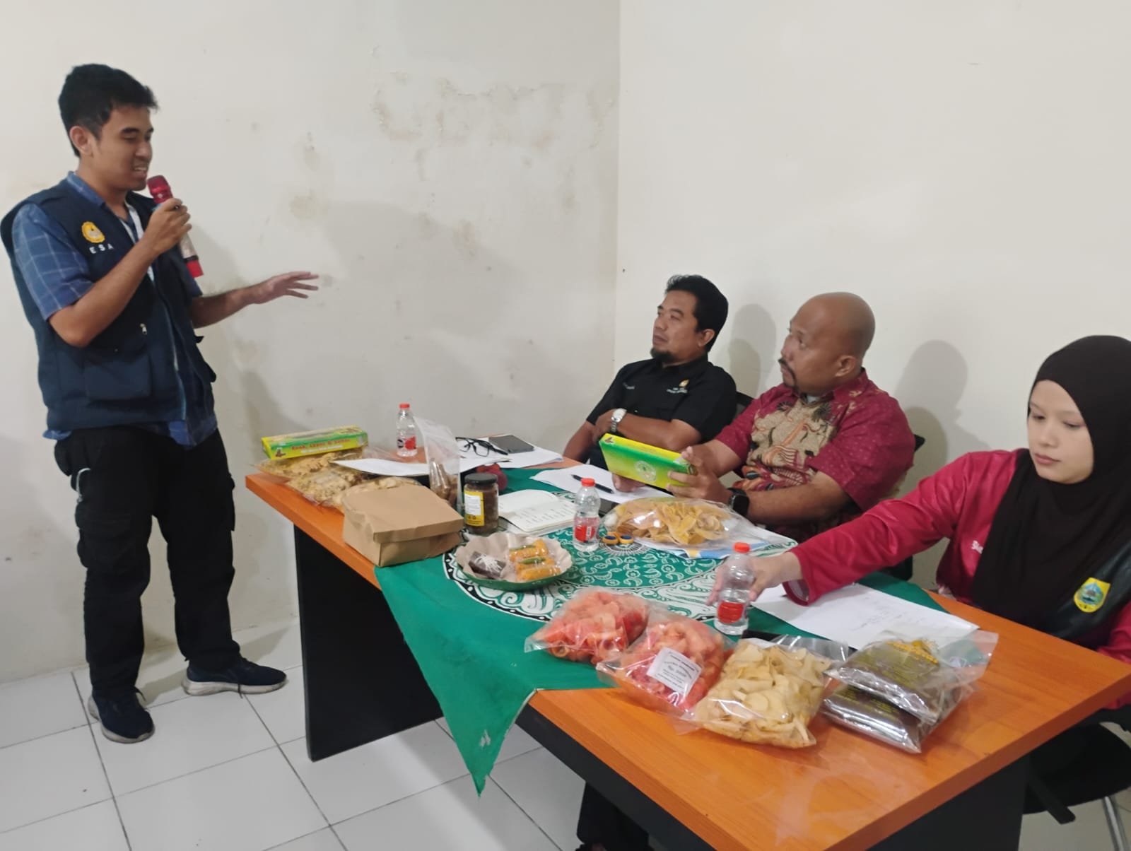 Presentasi perlombaan umkm desa belik