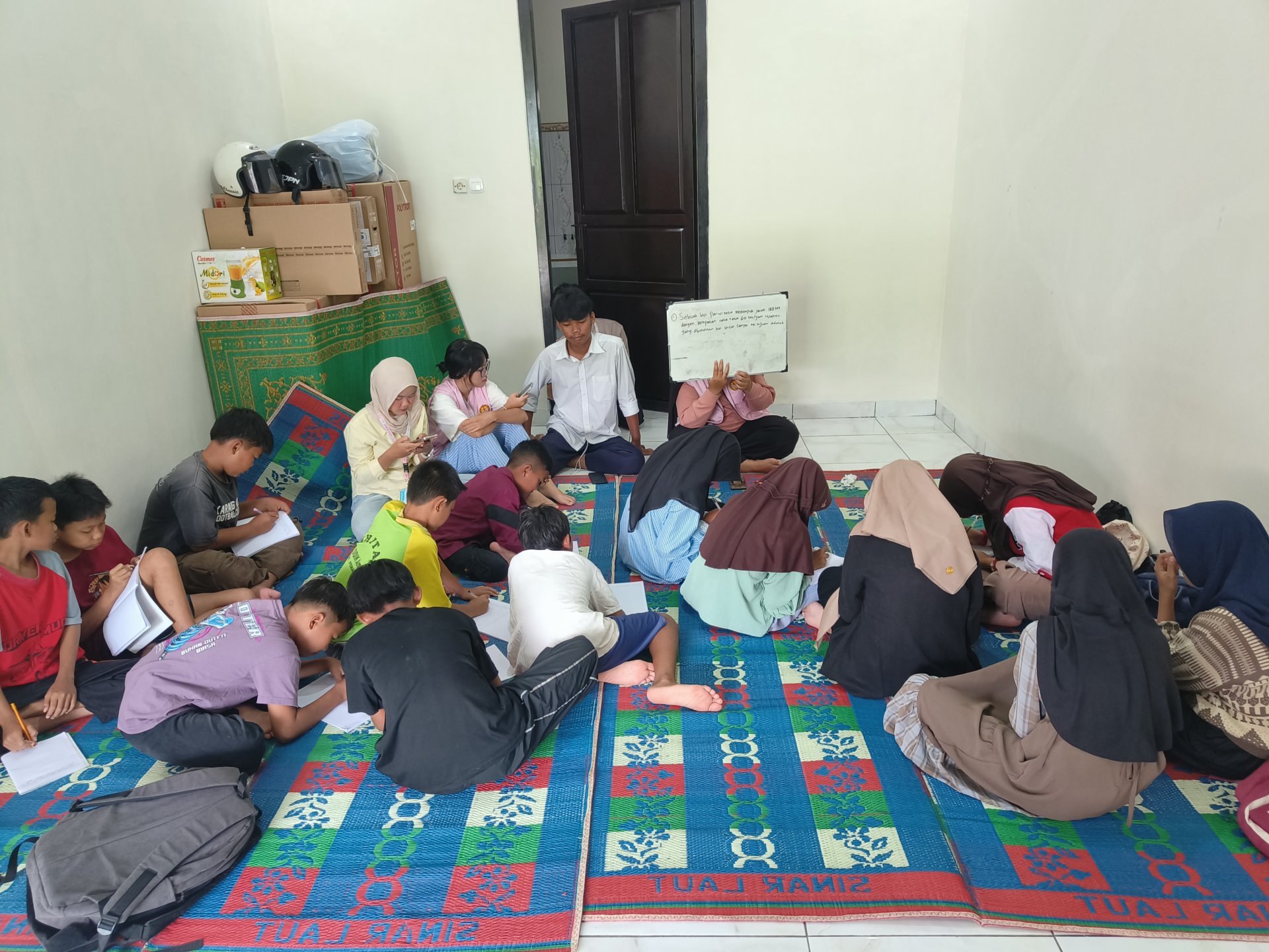 Hari ke 17 KKN Sikasur (Bimbingan Belajar kelas 6)