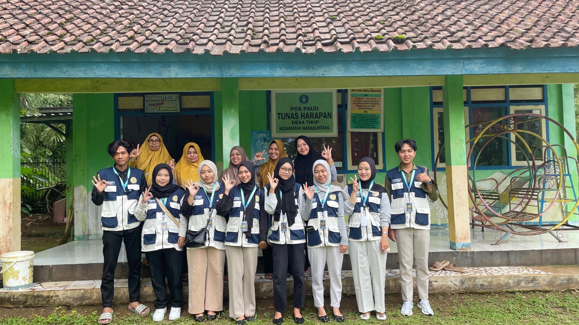 Pendampingan Posyandu Balita di PAUD Tunas Harapan Dusun Karang Jambe