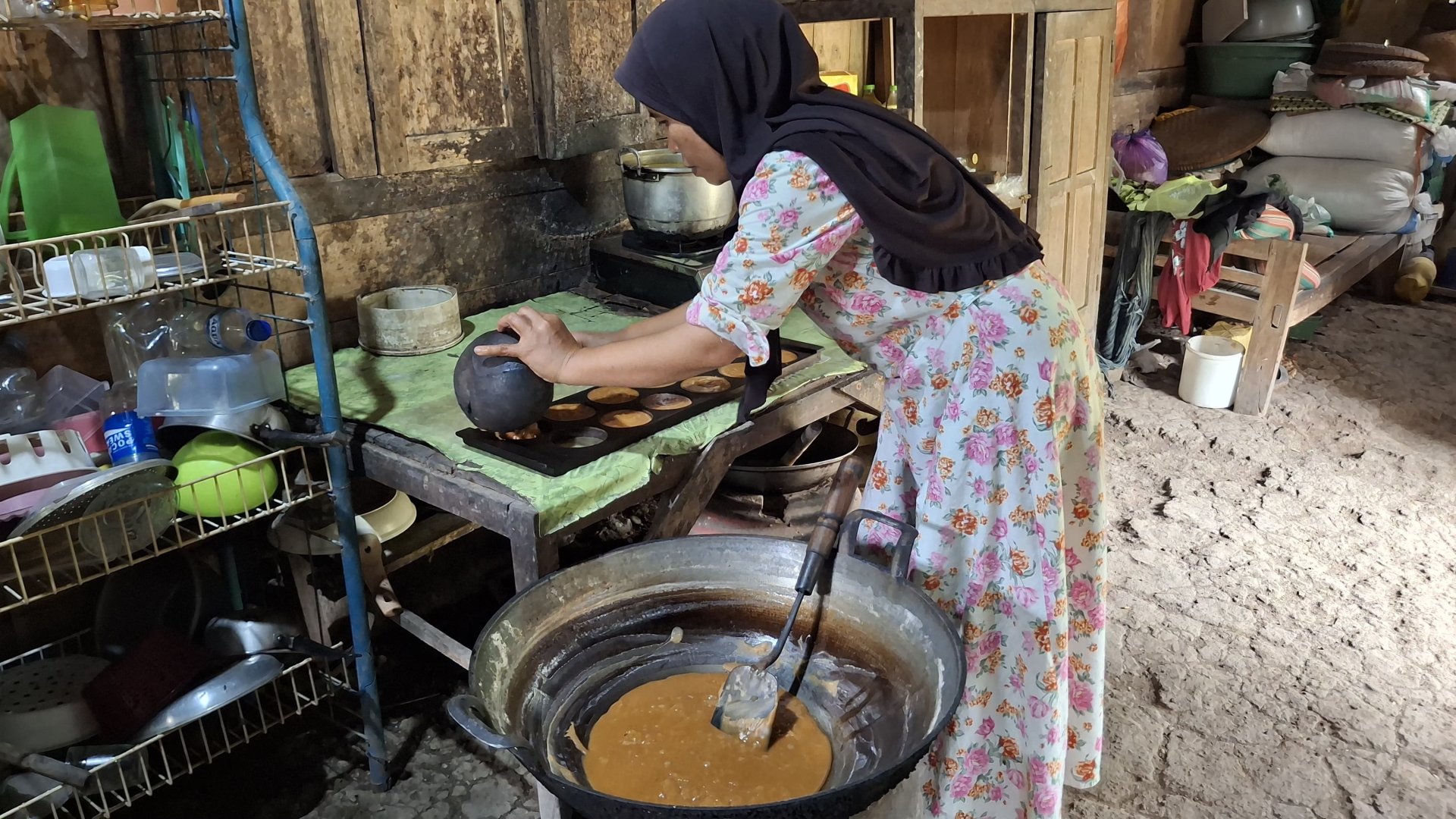 Mengunjungi dan mewawancarai umkm gula kelapa