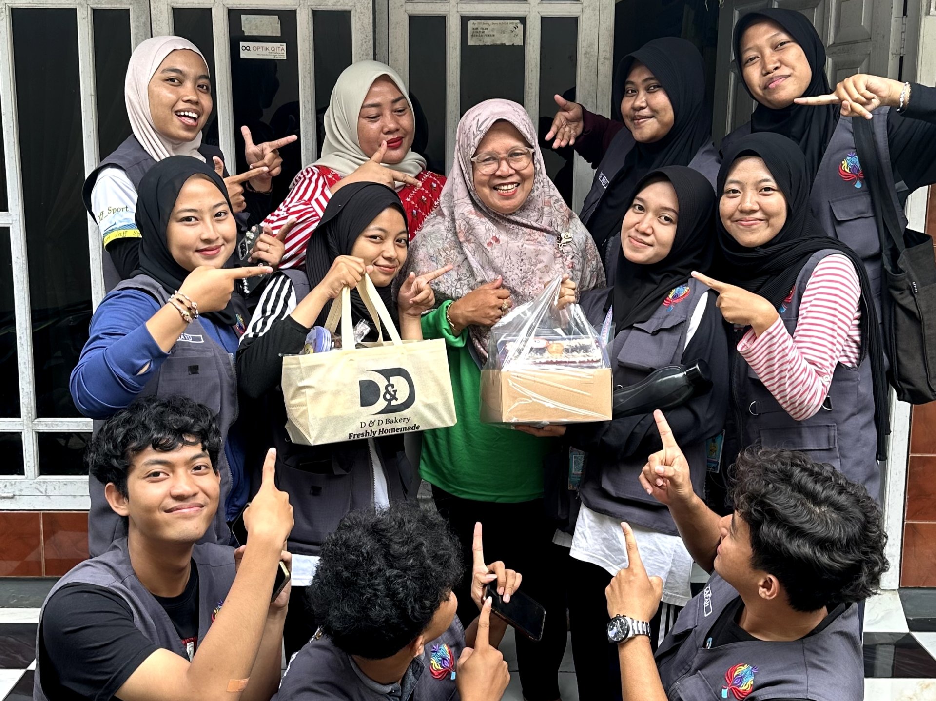 KUNJUNGAN DAN SILATURAHMI UMKM SNACK DAN CATERING D&D DUSUN SIREBUT DESA KARANGBAWANG