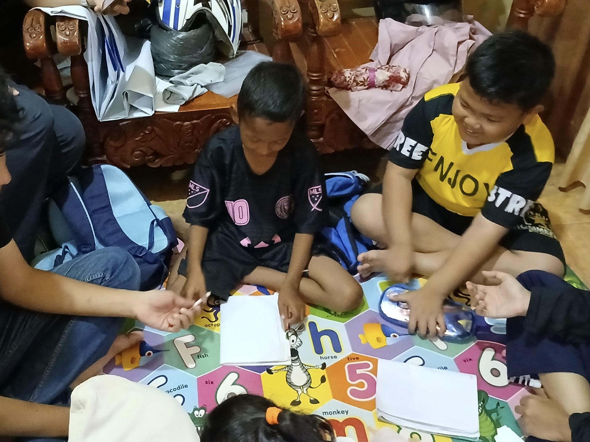 KELAS CERDAS BERSAMA BELAJAR BARENG ANAK SDN 2 KARANGBAWANG KELAS 1, 2 DAN 3, 23 JANUARI
