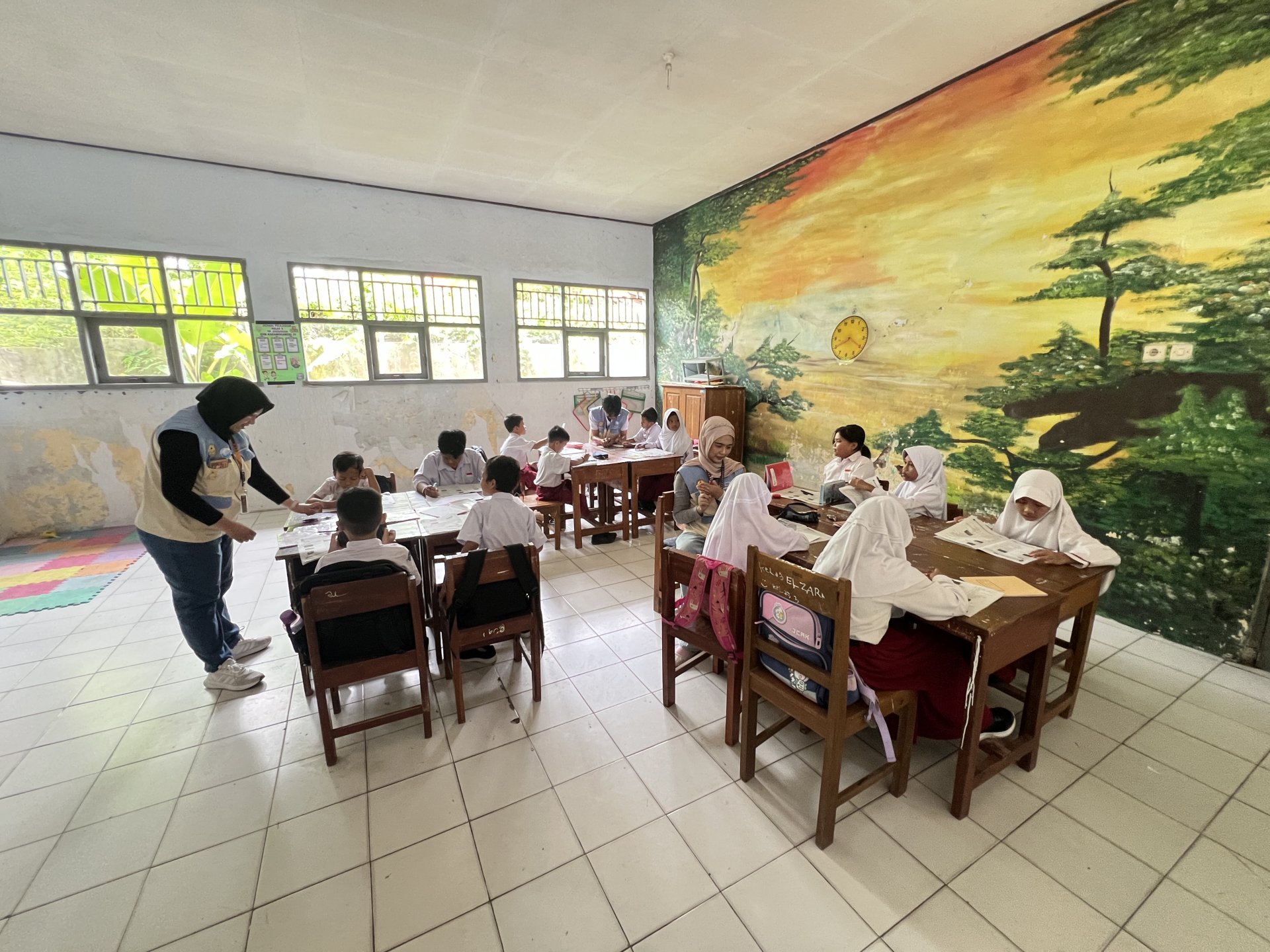 Mengajar di SD N 01 Karangkandri